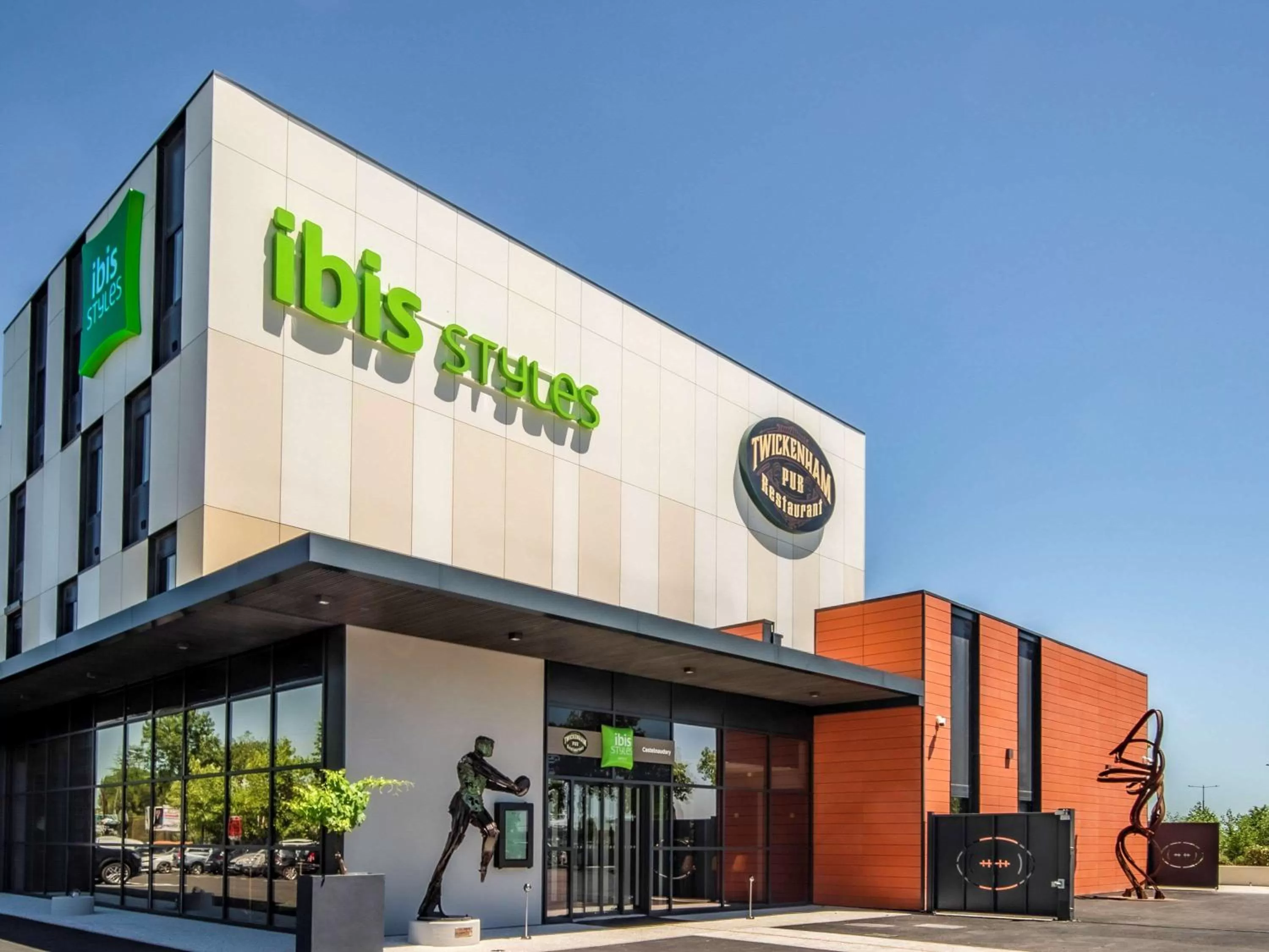 Property building in ibis Styles Castelnaudary