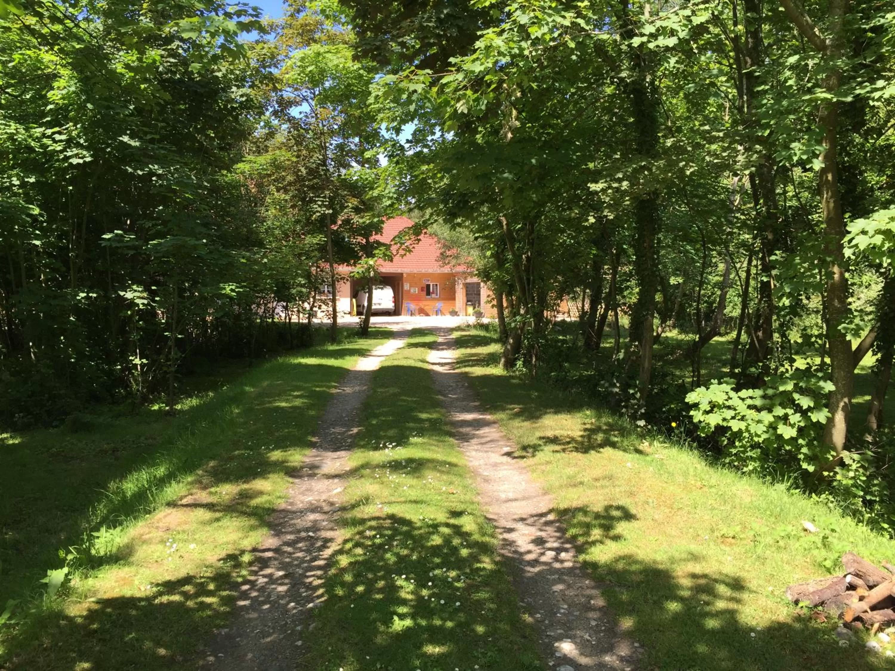 Property building in La Caronnière