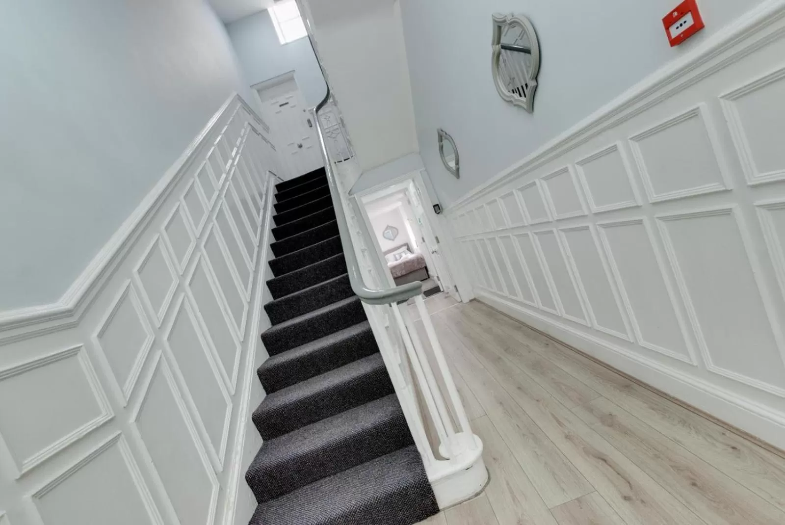 Facade/entrance in RST Rodney Street