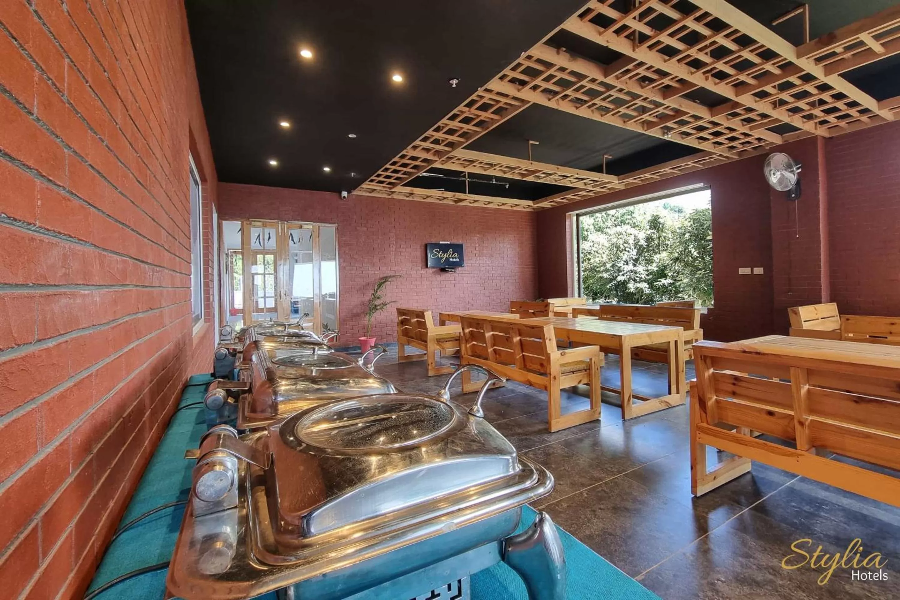 Restaurant/Places to Eat in Moon Glade By Stylia Hotels