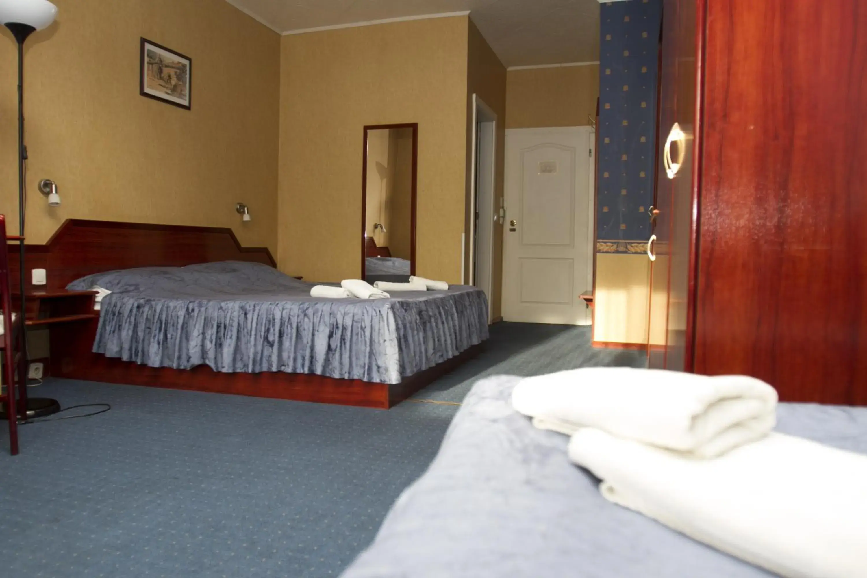 Standard Quadruple Room in Classic Hotel Standard Quadruple Room in Classic Hotel