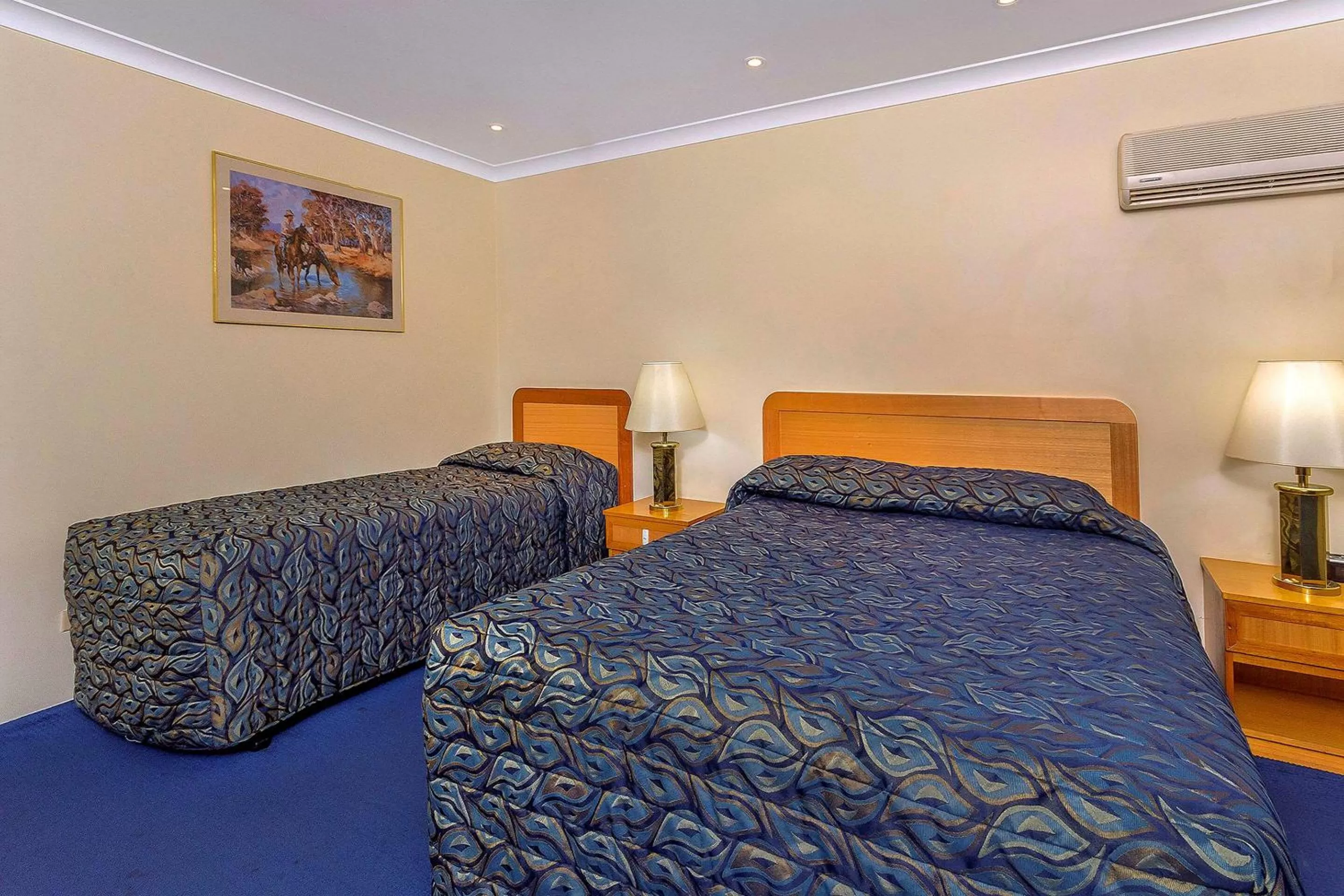Photo of the whole room, Bed in Comfort Inn Bay of Isles