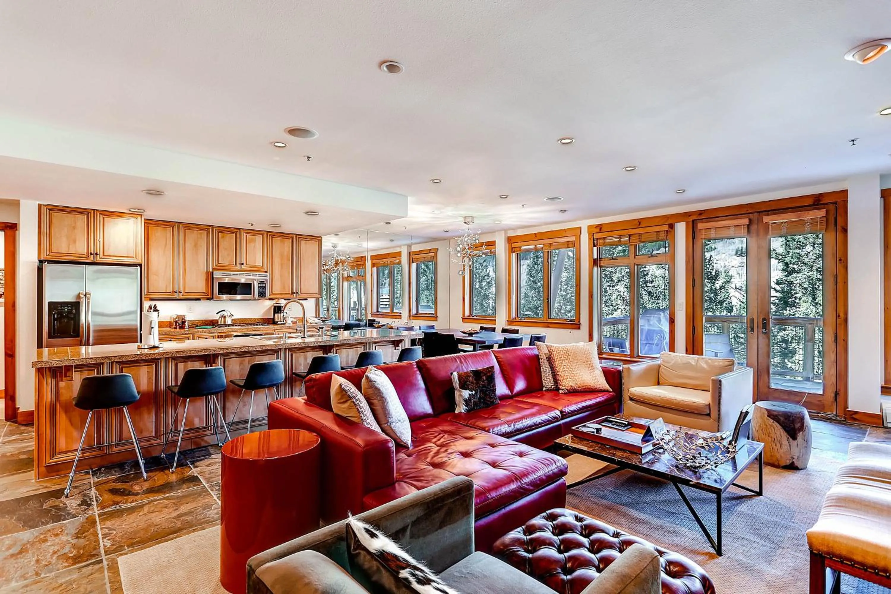 Living room in Timbers & Lone Eagle by Vail Resorts