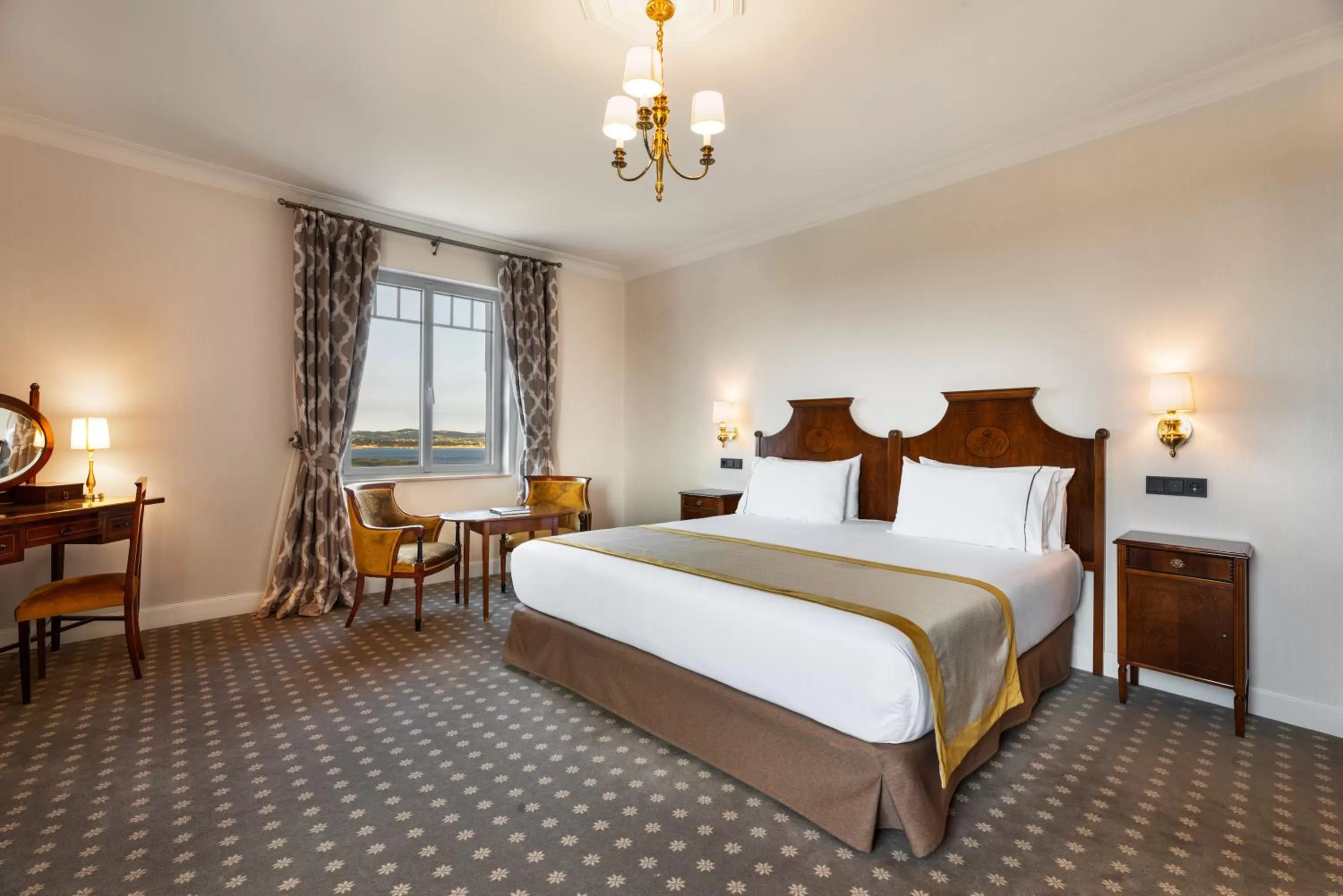 Bedroom, Bed in Eurostars Hotel Real