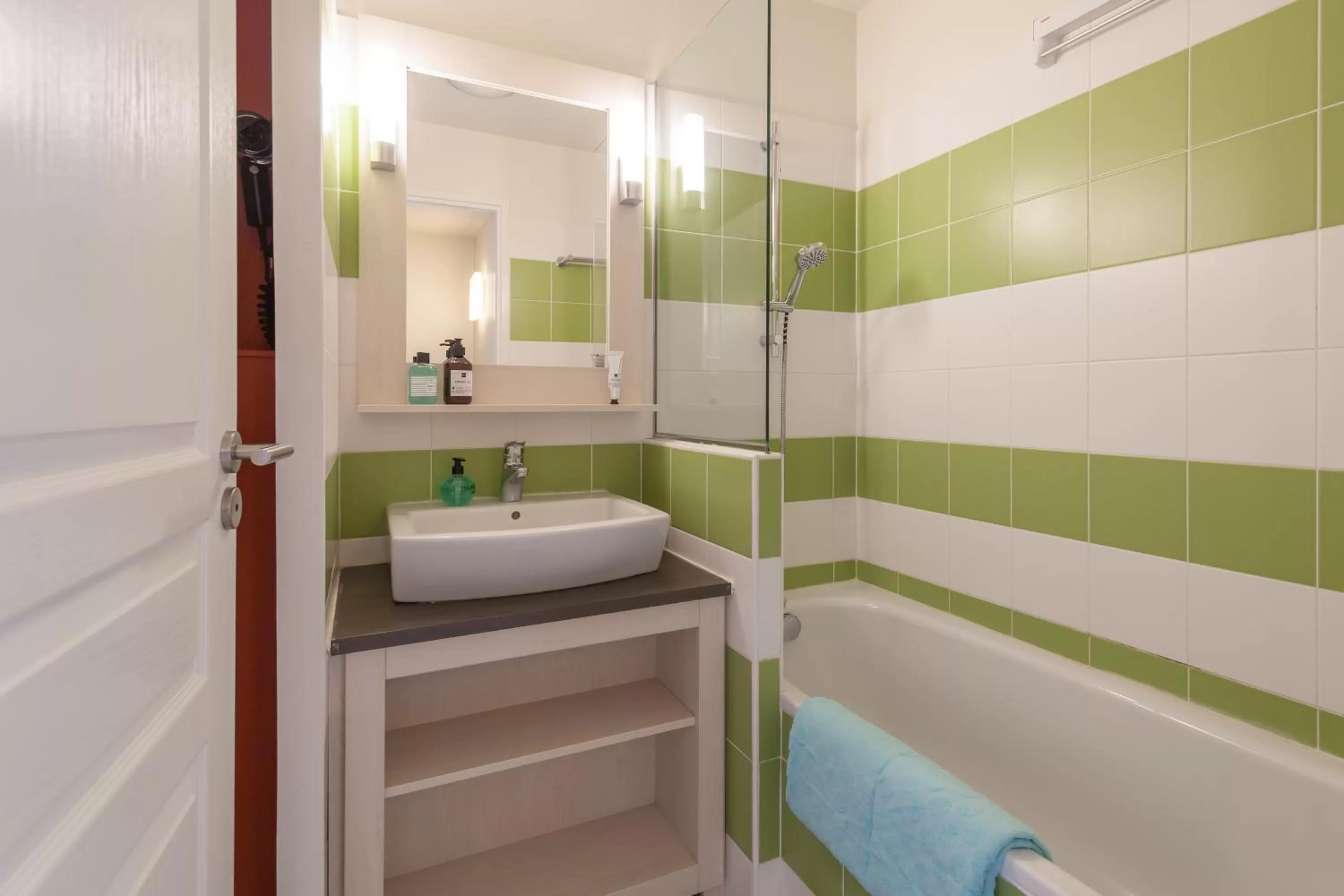 Shower in Village Pierre & Vacances Normandy Garden