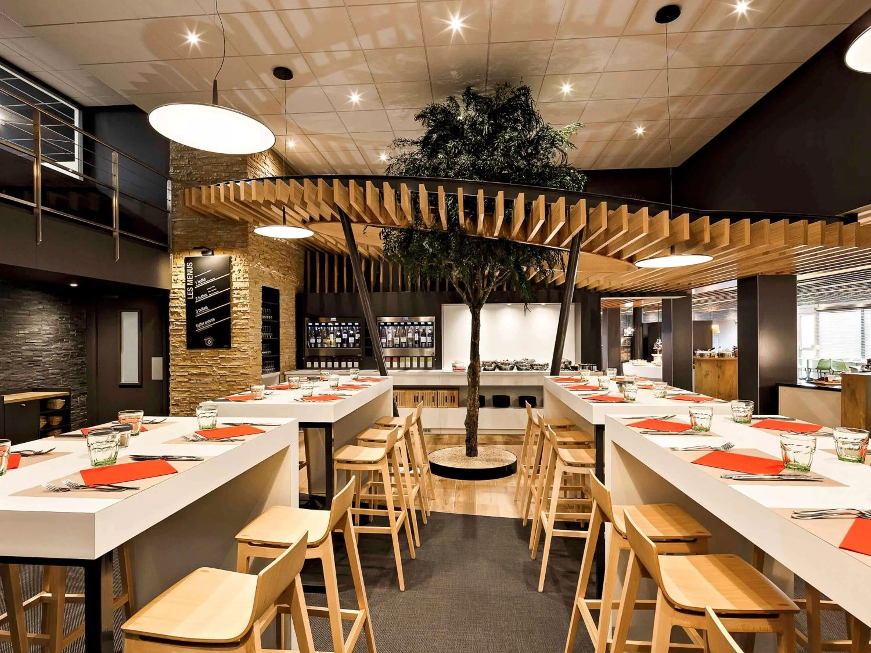 Restaurant/places to eat in ibis Poitiers Site du Futuroscope