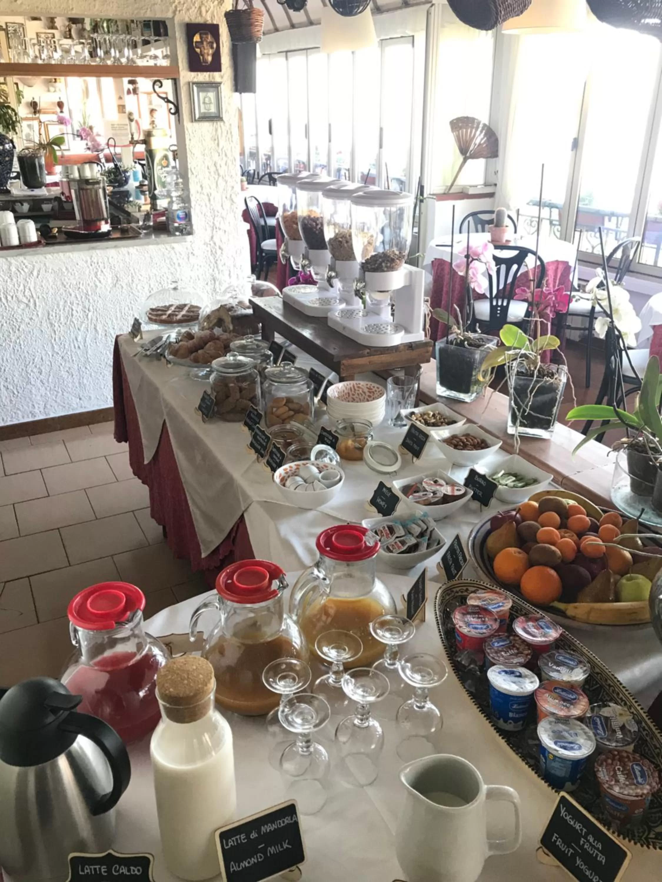 Breakfast in Villa Greta Hotel Rooms & Suites