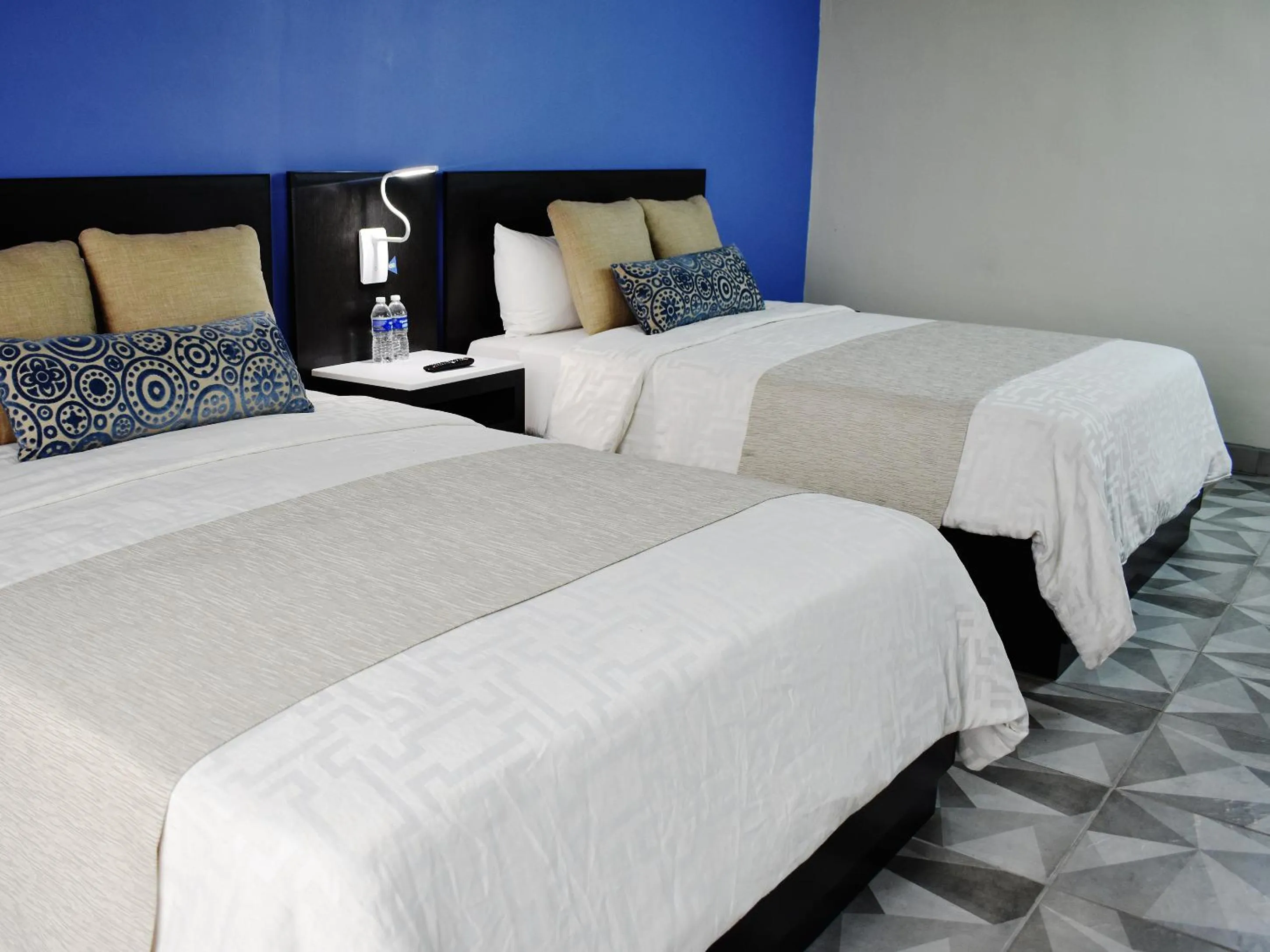 Superior Double Room in Hotel Corona Plaza