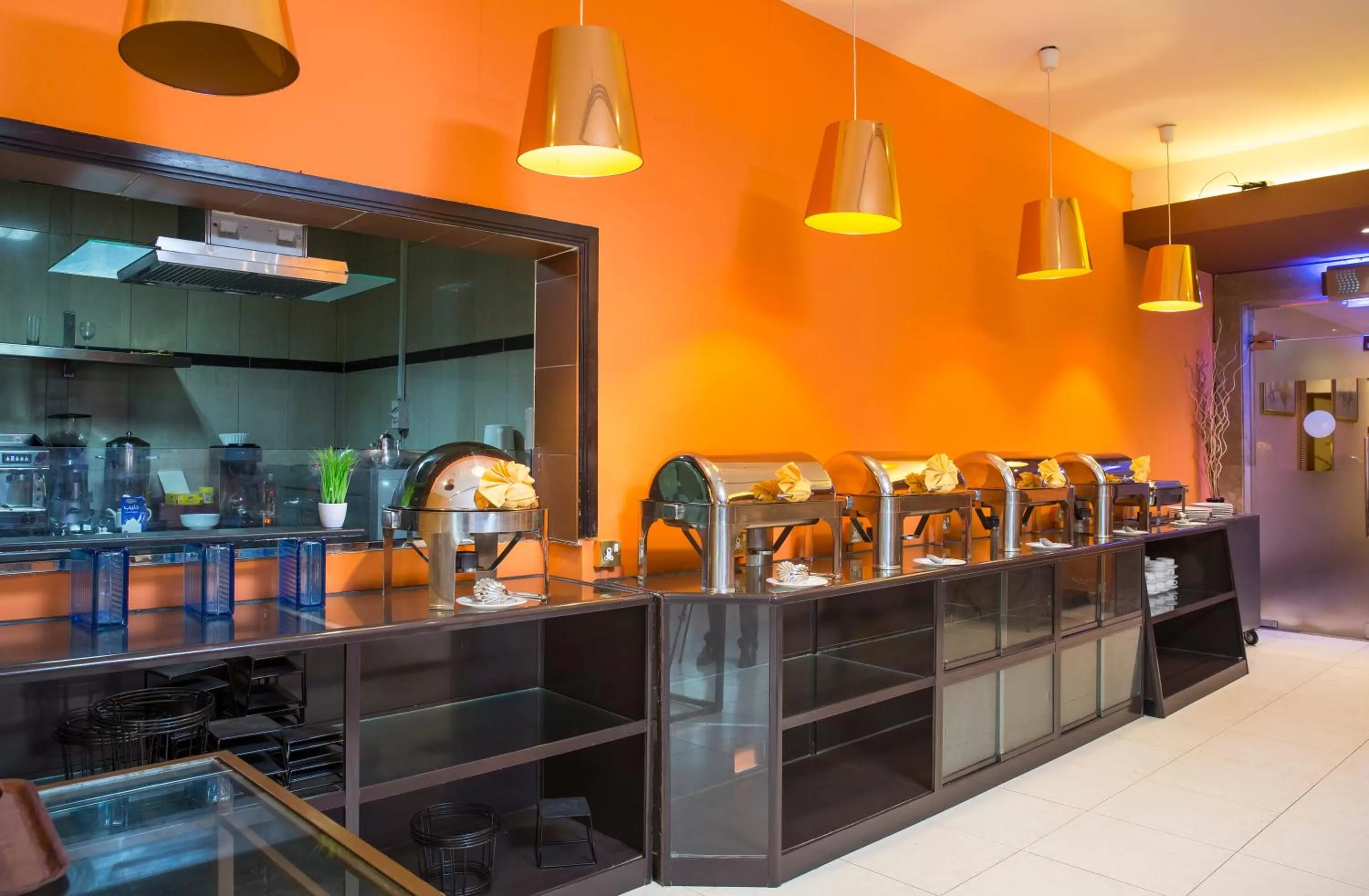 Restaurant/places to eat in City Seasons Suites