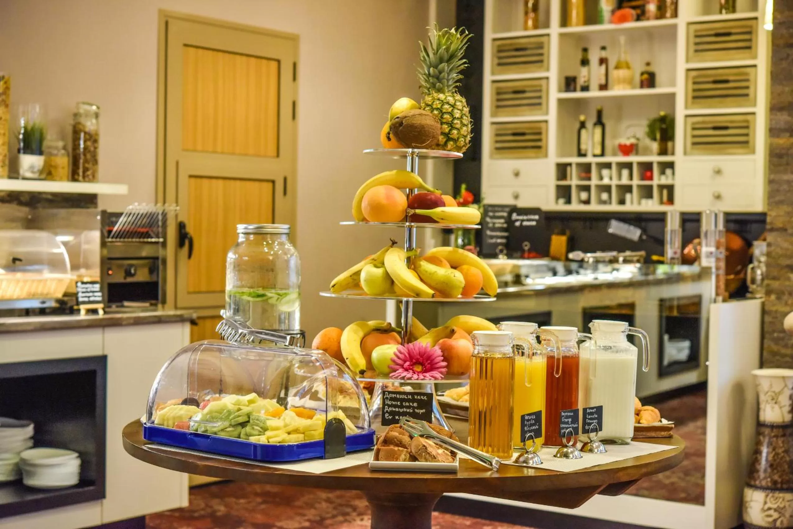 Food and drinks in Best Boutique Hotel