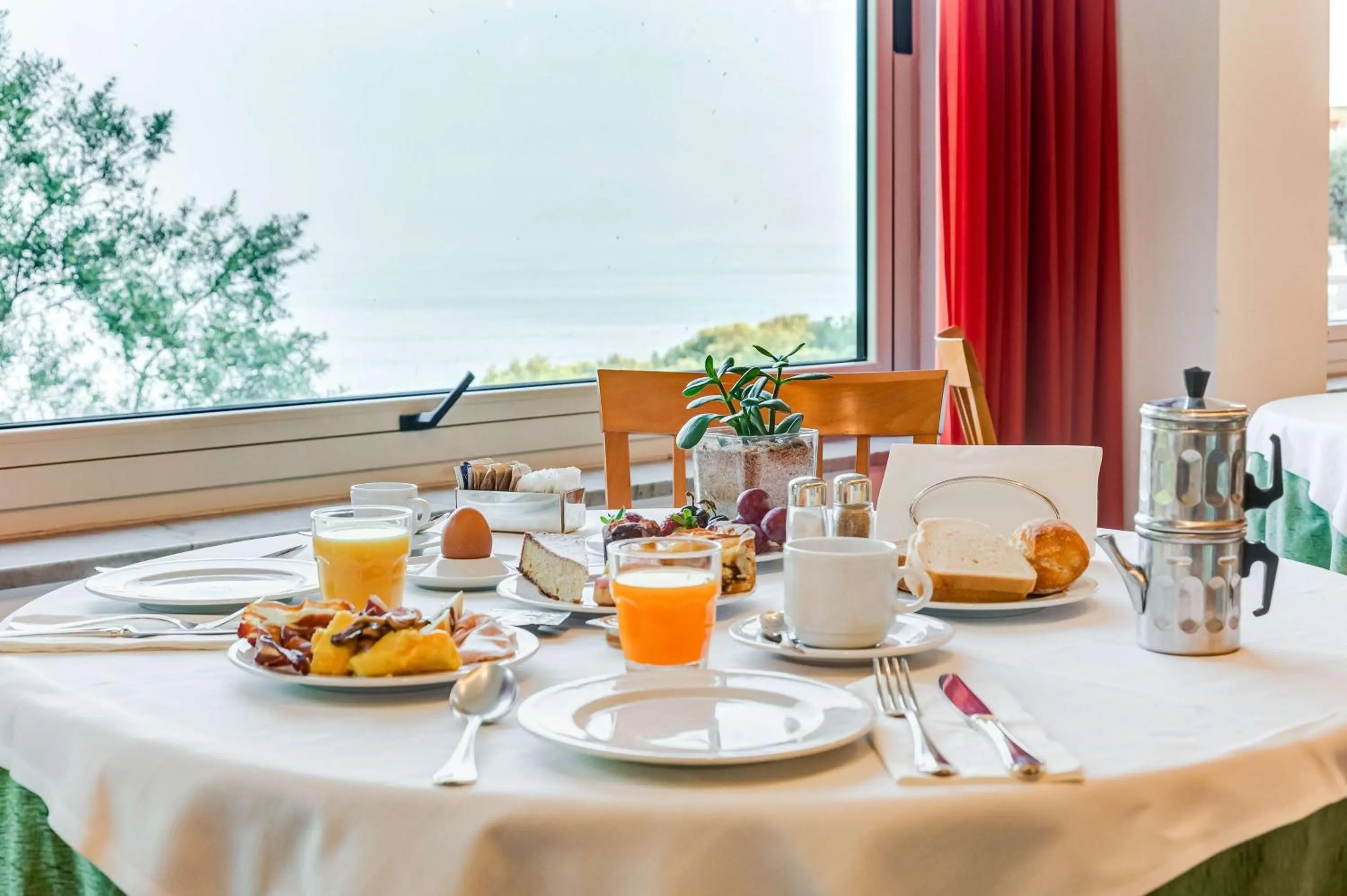 Breakfast in Best Western Hotel La Solara