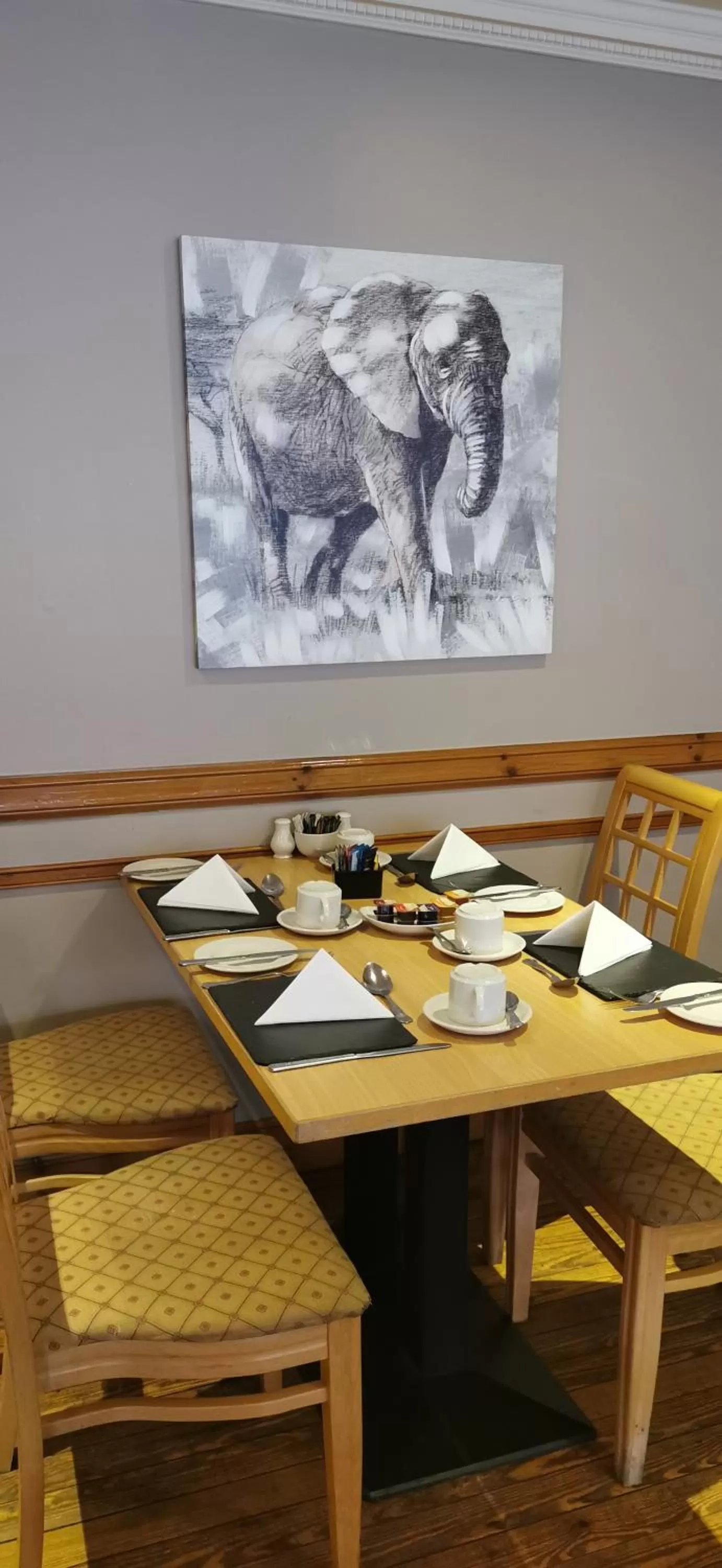 Restaurant/places to eat in The George Hotel