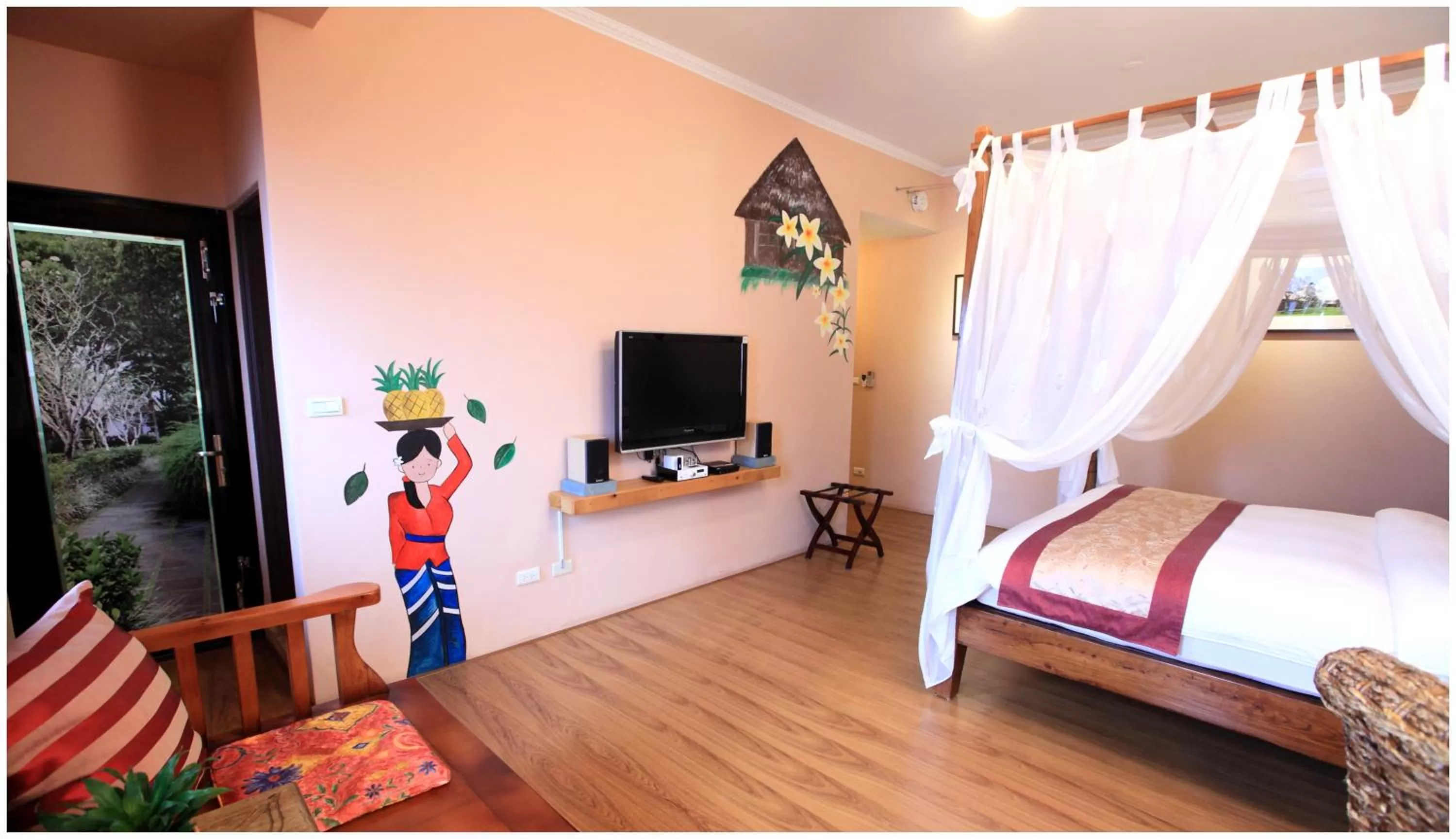 Decorative detail, Bed in Errantry Lodge & Studio