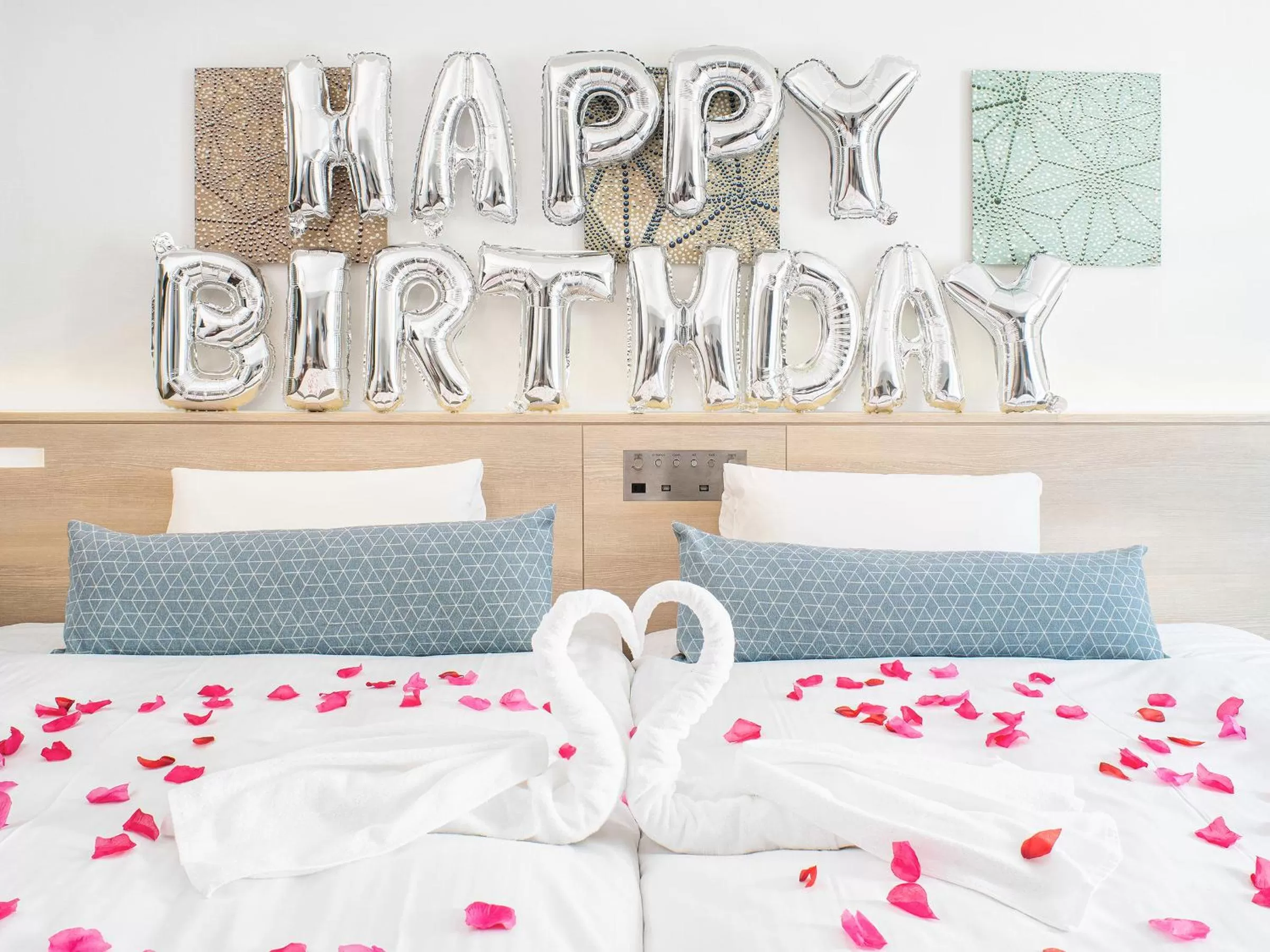 Decorative detail, Bed in Vessel Inn Sakae Station