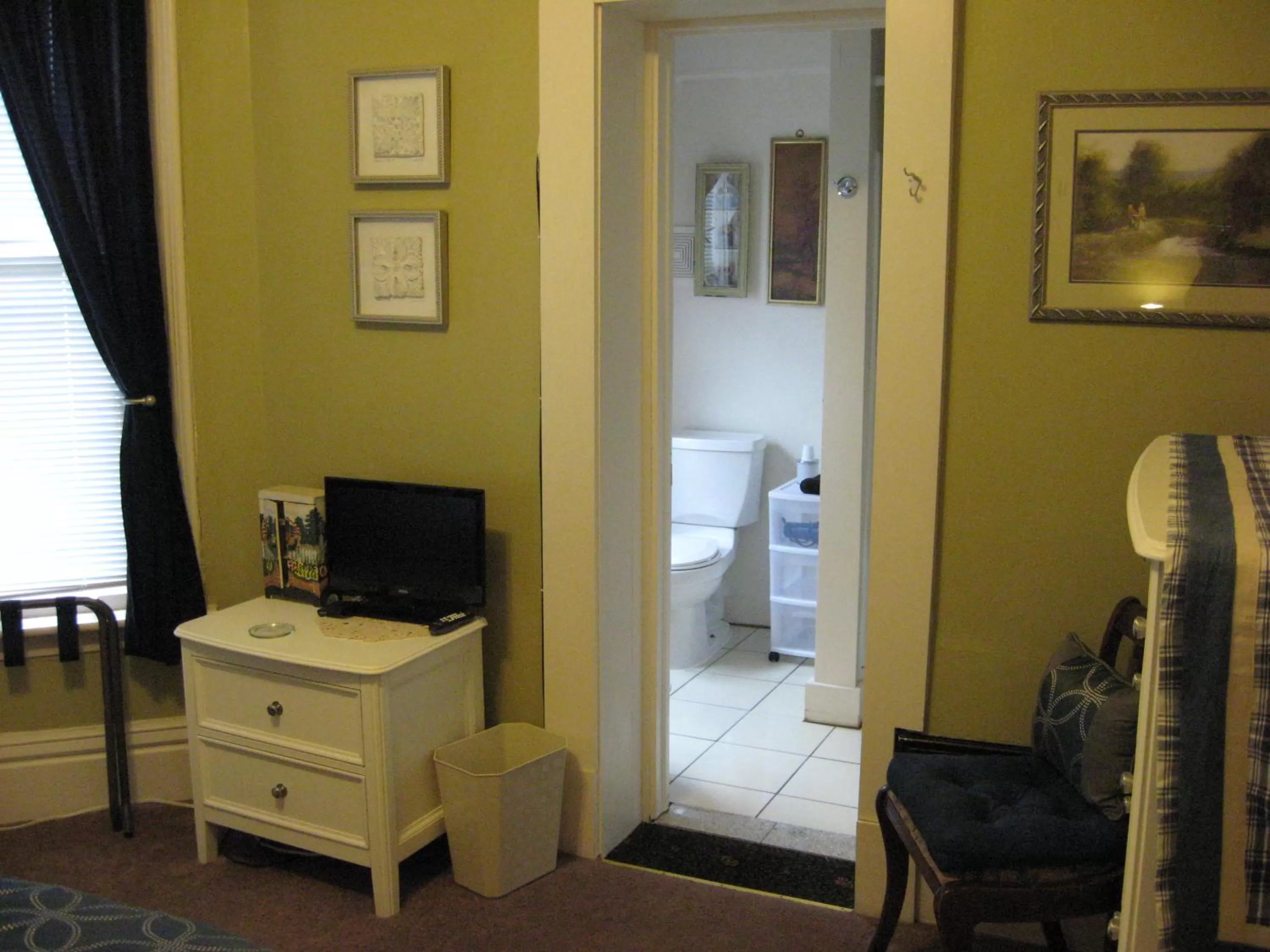 Bedroom, Bed in Bayberry House Bed and Breakfast