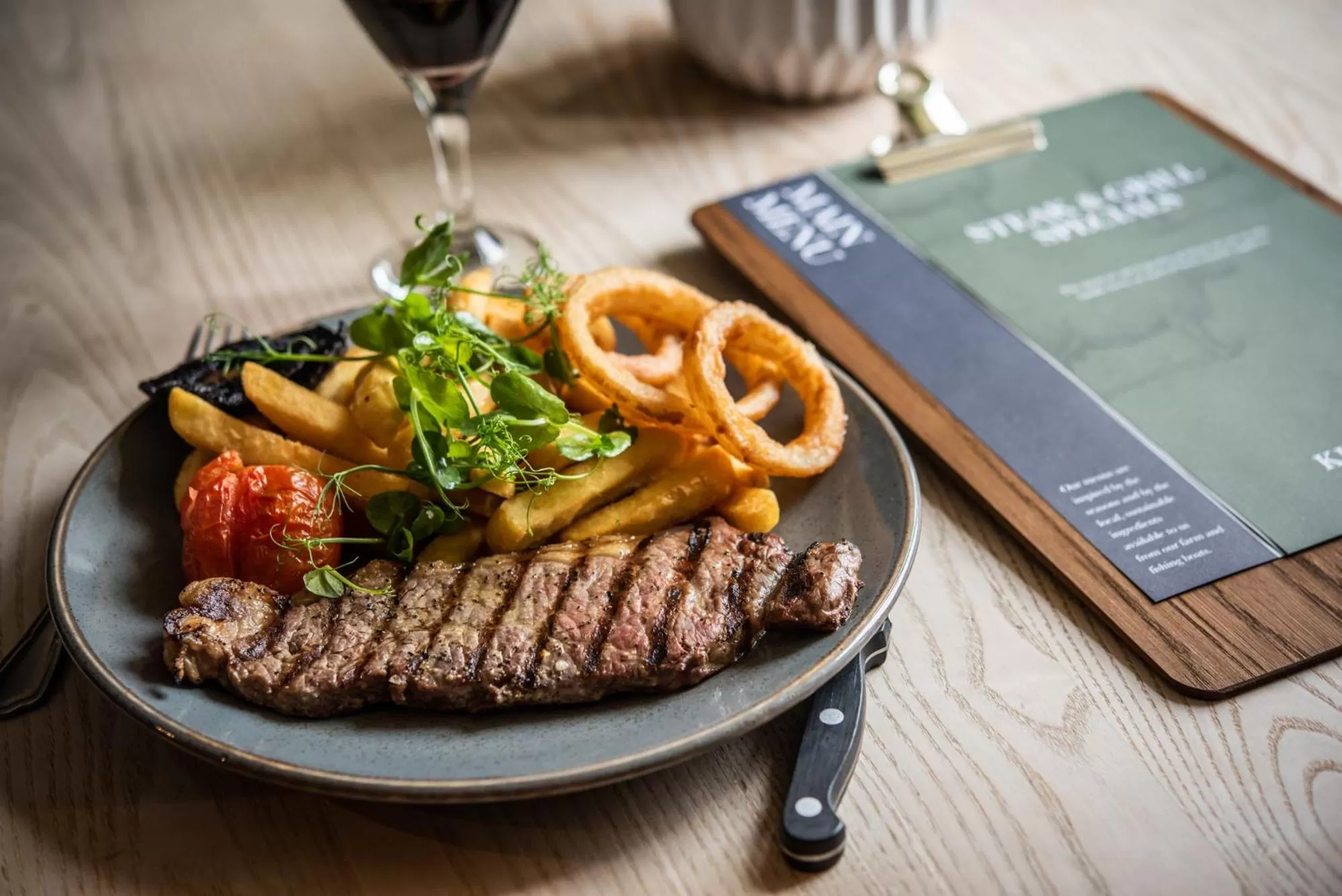 Food and drinks in The Kings Arms Otterton