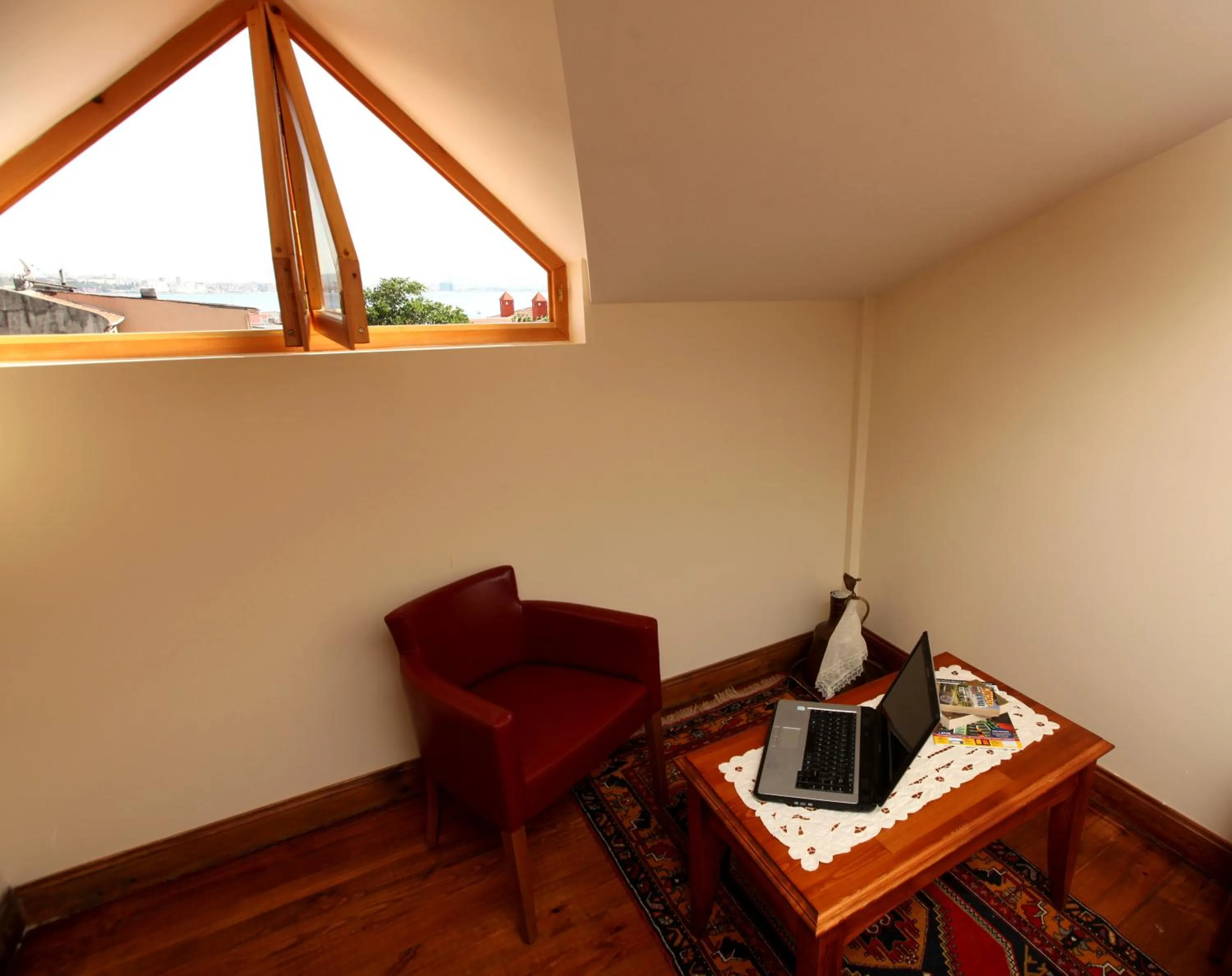 Seating area in Lalinn Hotel