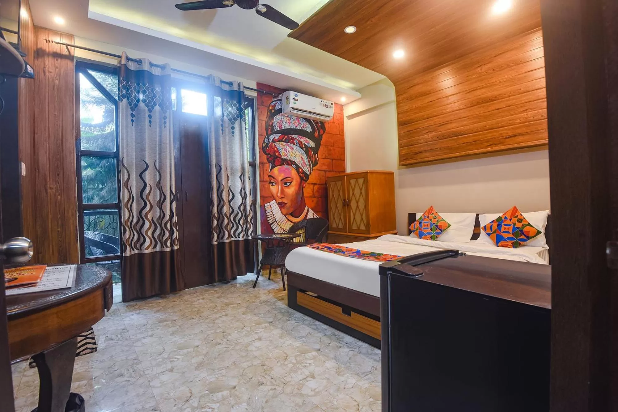 Bed in FabExpress Corinthia Boutique Rooms - Nr Candolim Beach