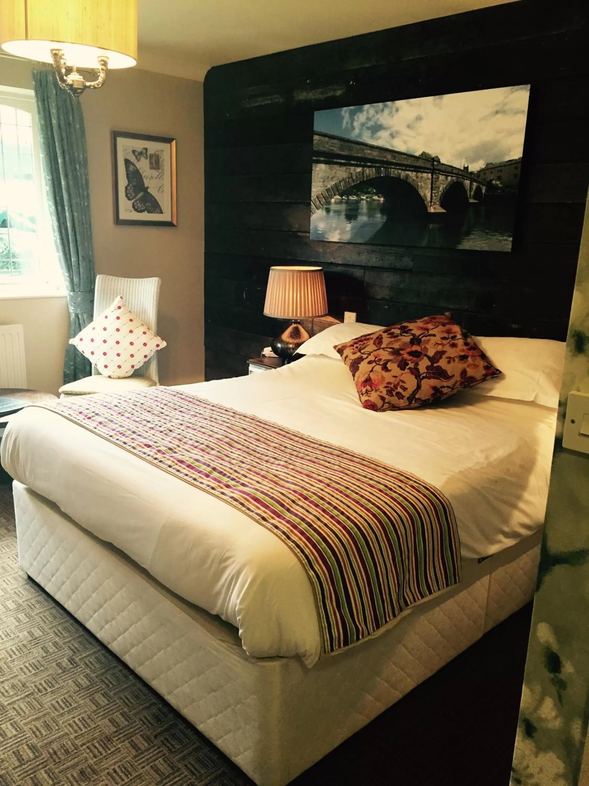 TV and multimedia in The Waterman's Arms