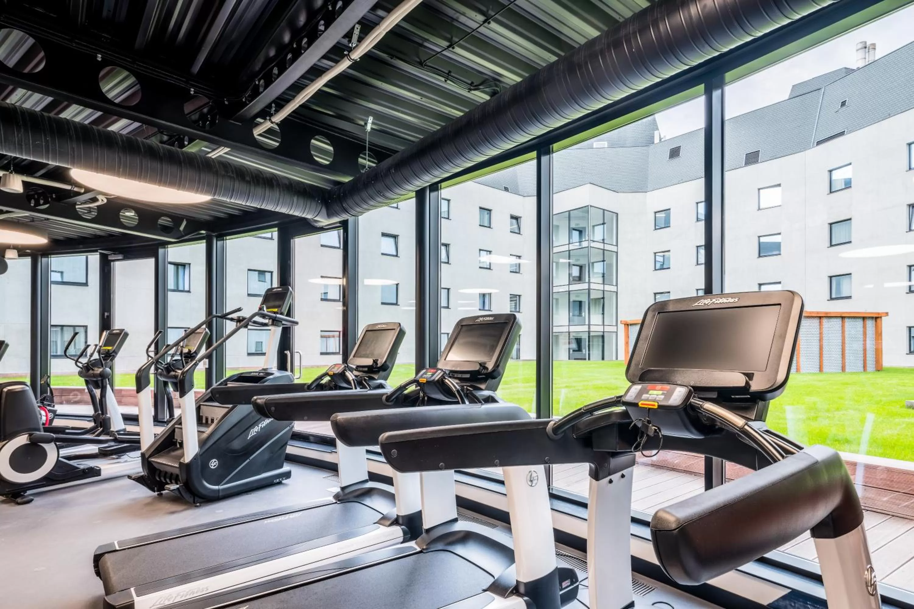 Fitness centre/facilities in Park Inn by Radisson Danube Bratislava