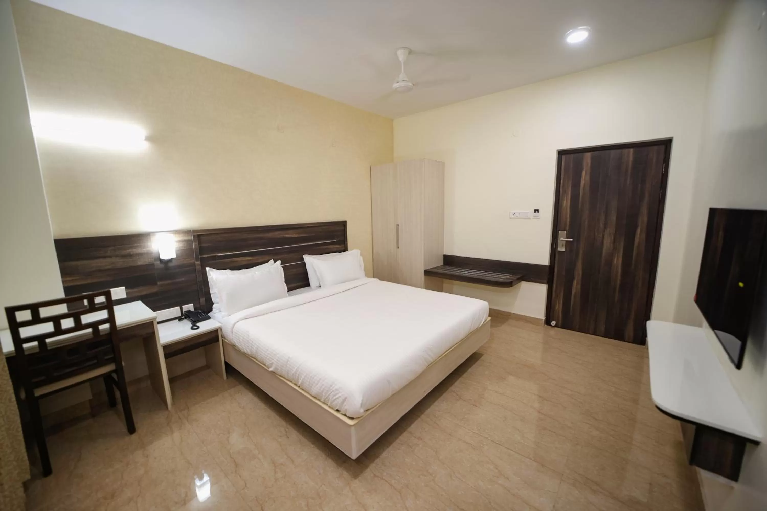 Photo of the whole room, Bed in Avenue 11 Premium Stays Madurai