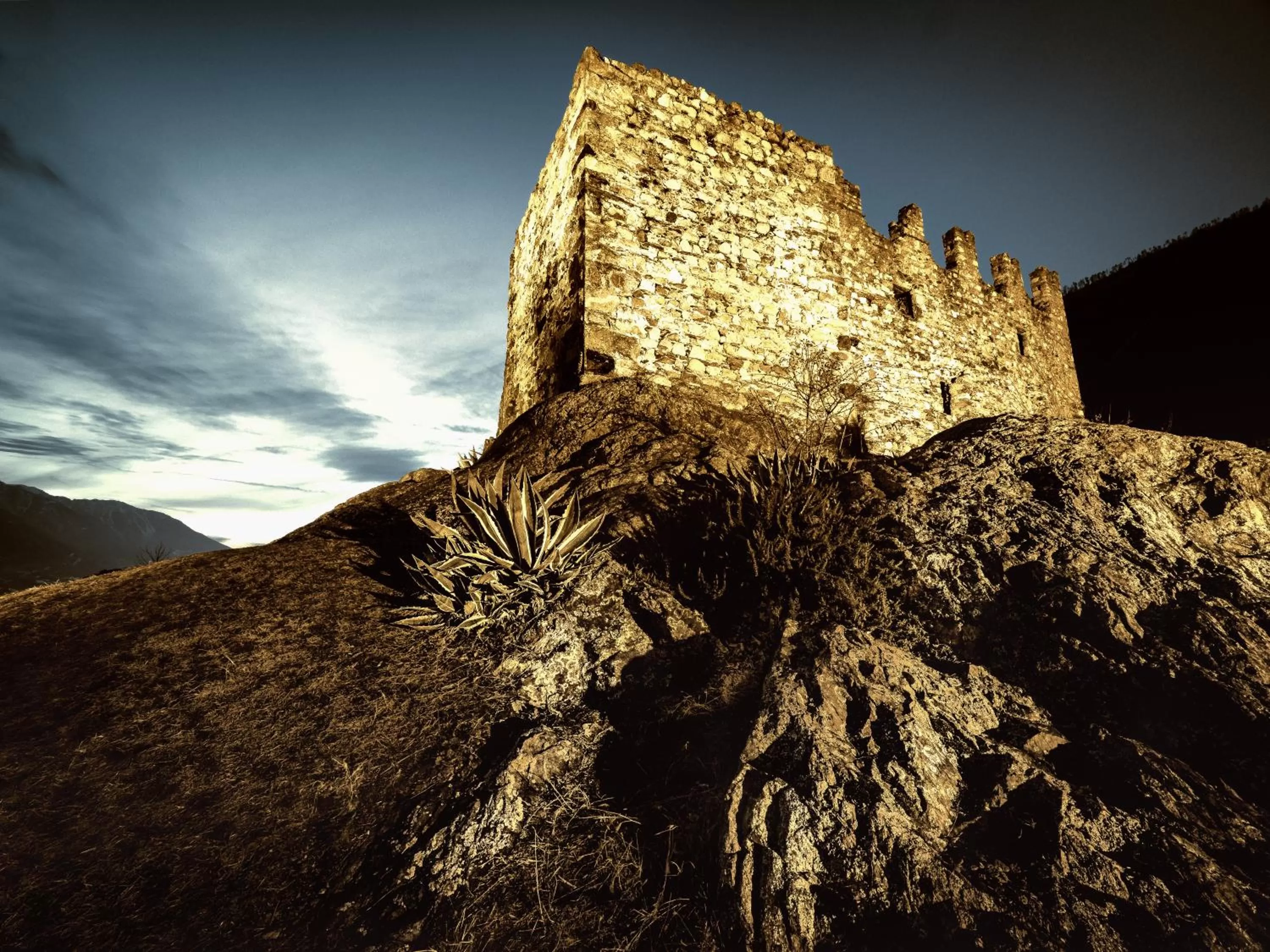 Nearby landmark in Cà Rossa #GLAMOUR