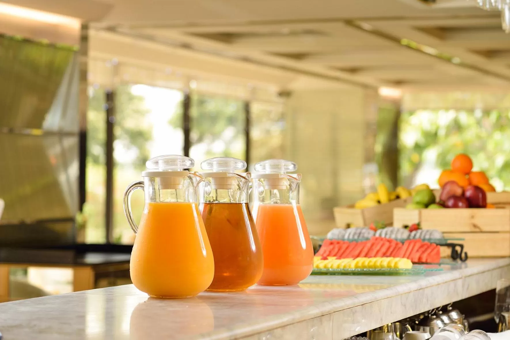 Lounge or bar in Regal Kowloon Hotel