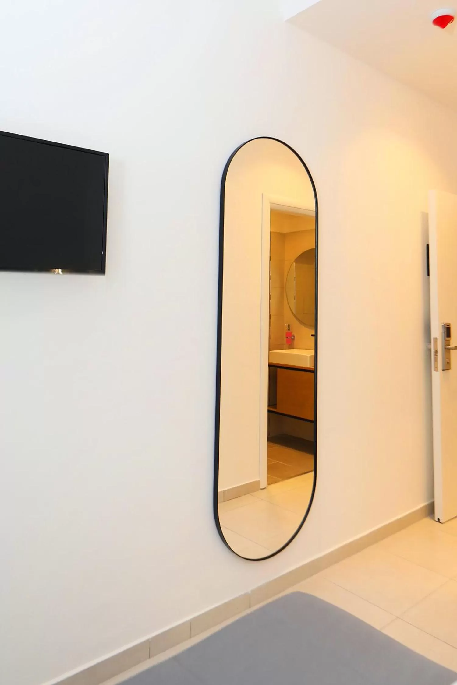 TV and multimedia in Maor Hotel