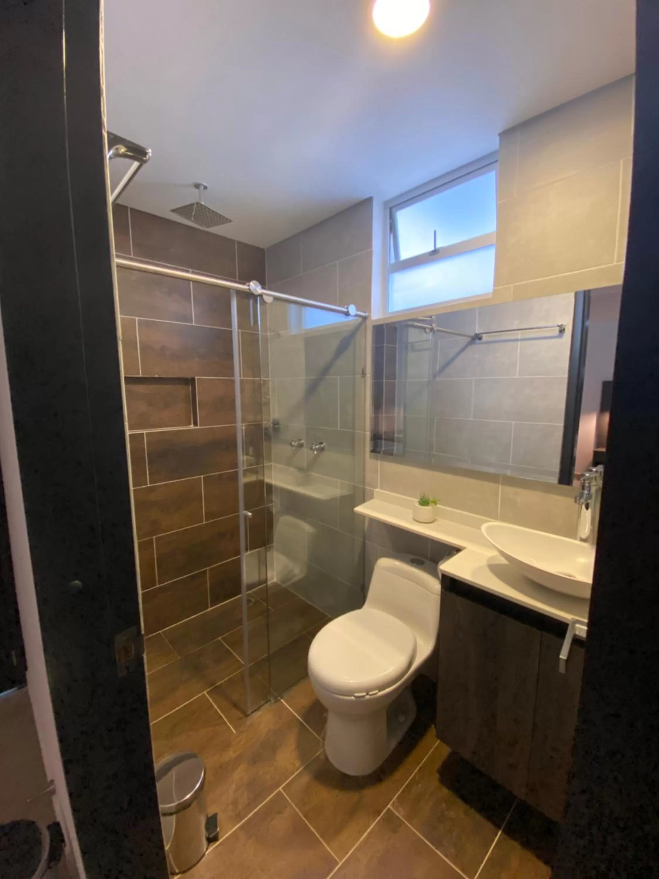 Bathroom in HOTEL CALIFORNIA CITY