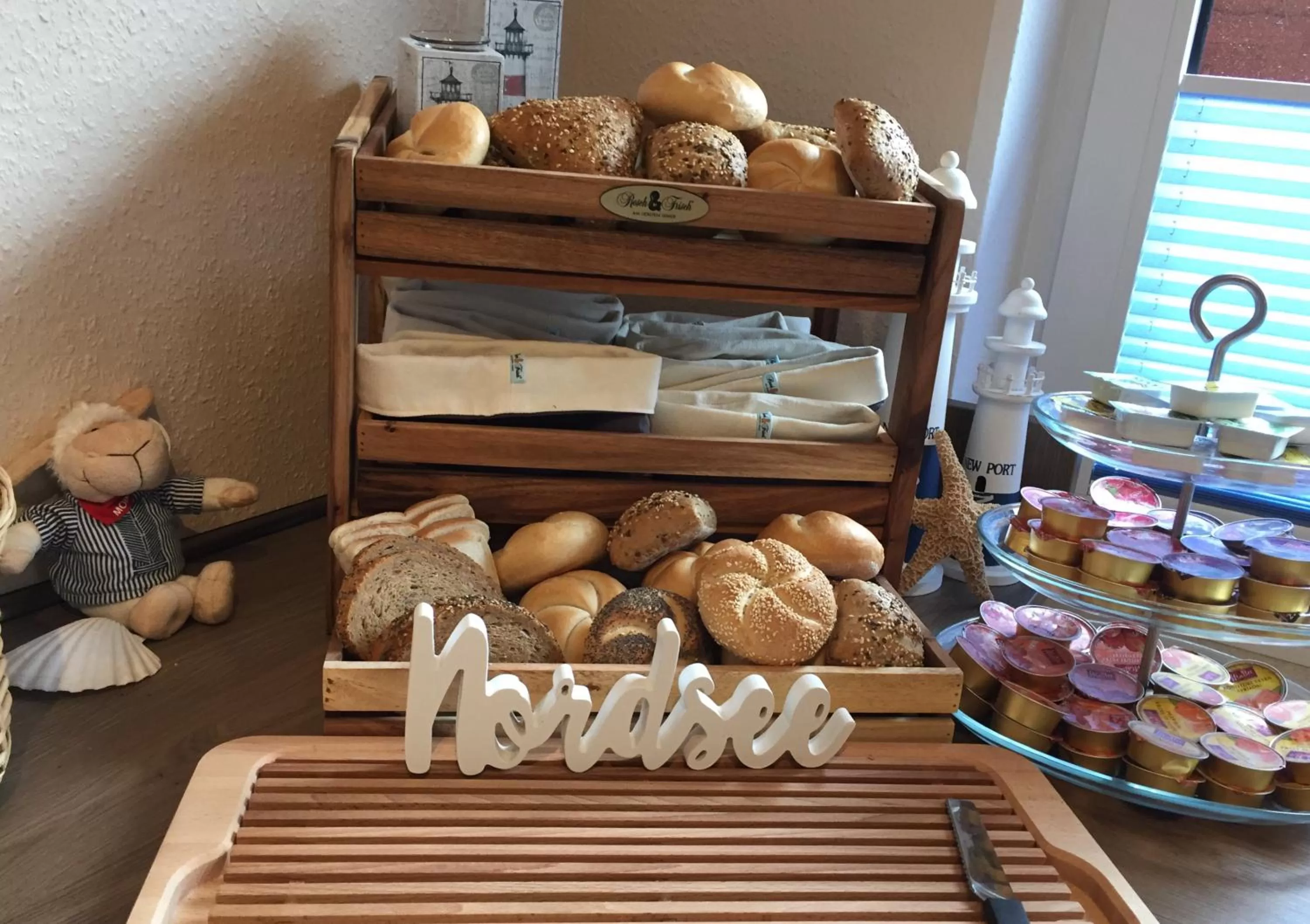 Buffet breakfast in Hotel Pension Nordseewelle