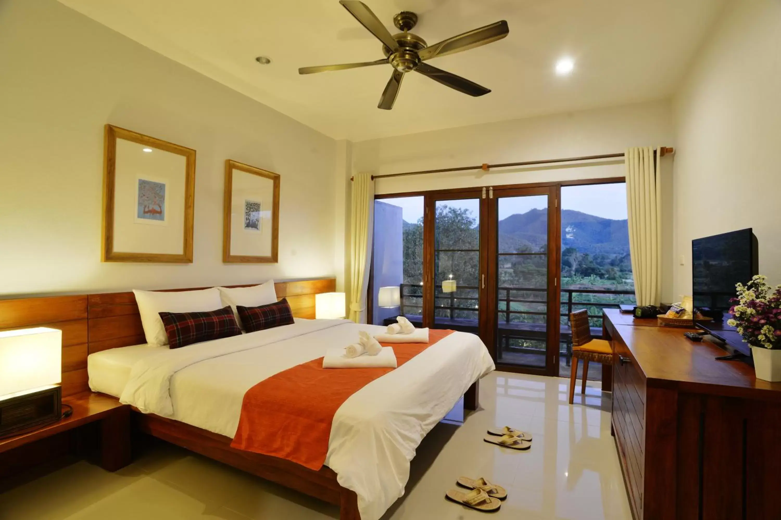 Deluxe Double with Mountain View in Yoma Hotel, Pai Deluxe Double with Mountain View in Yoma Hotel, Pai
