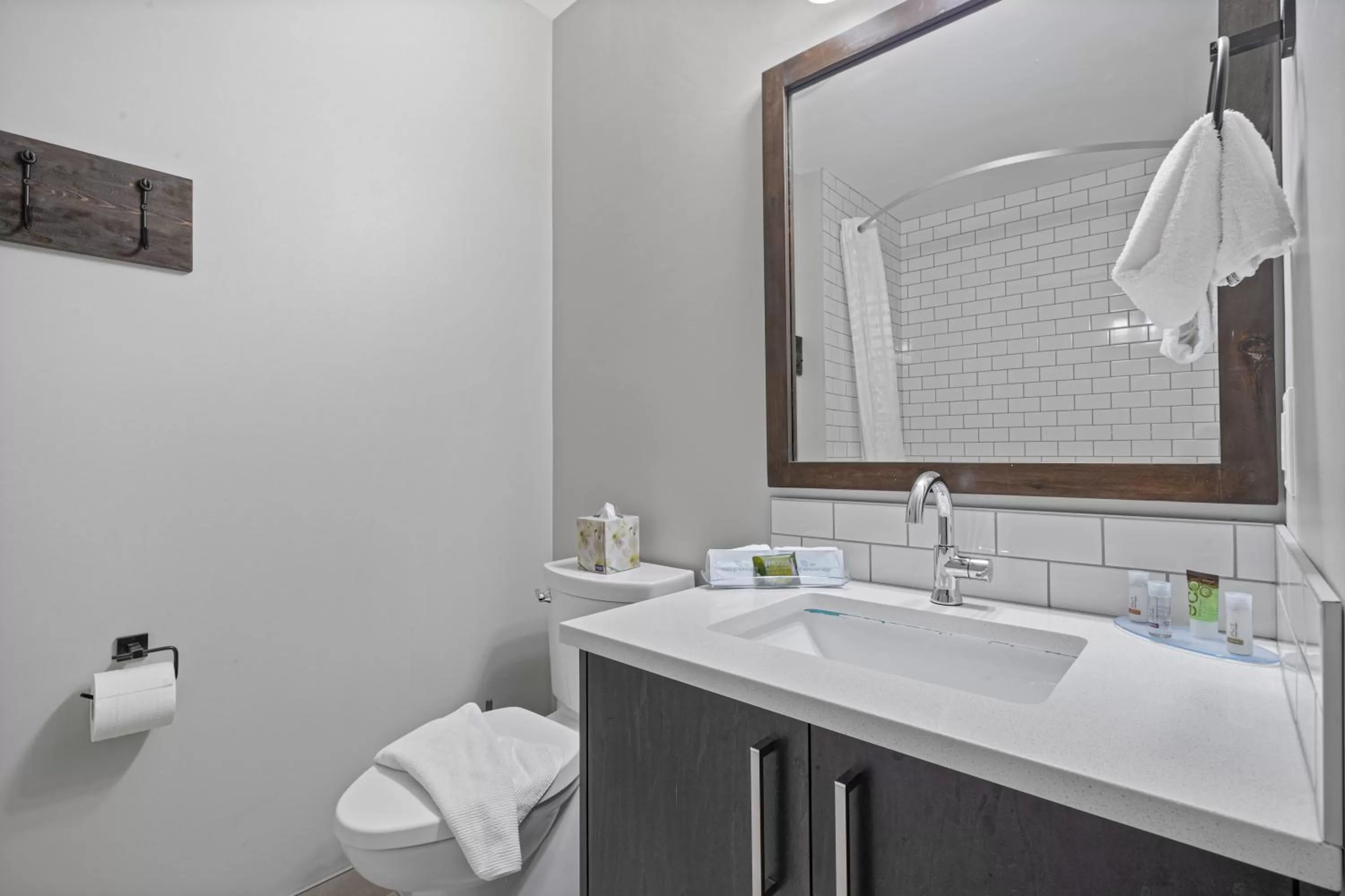 Bathroom in Northwinds Hotel Canmore