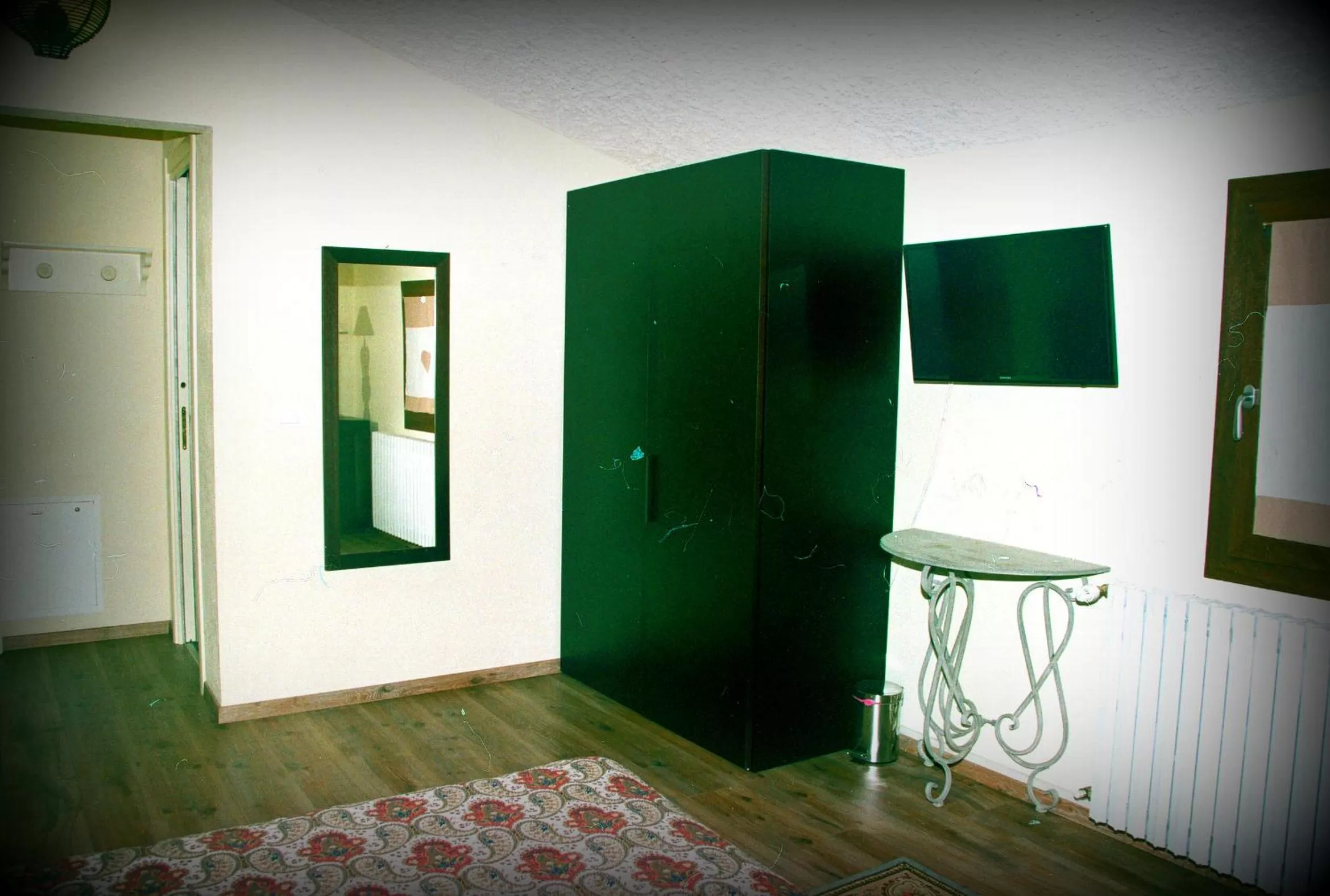 Decorative detail, Bed in Locanda del Viandante