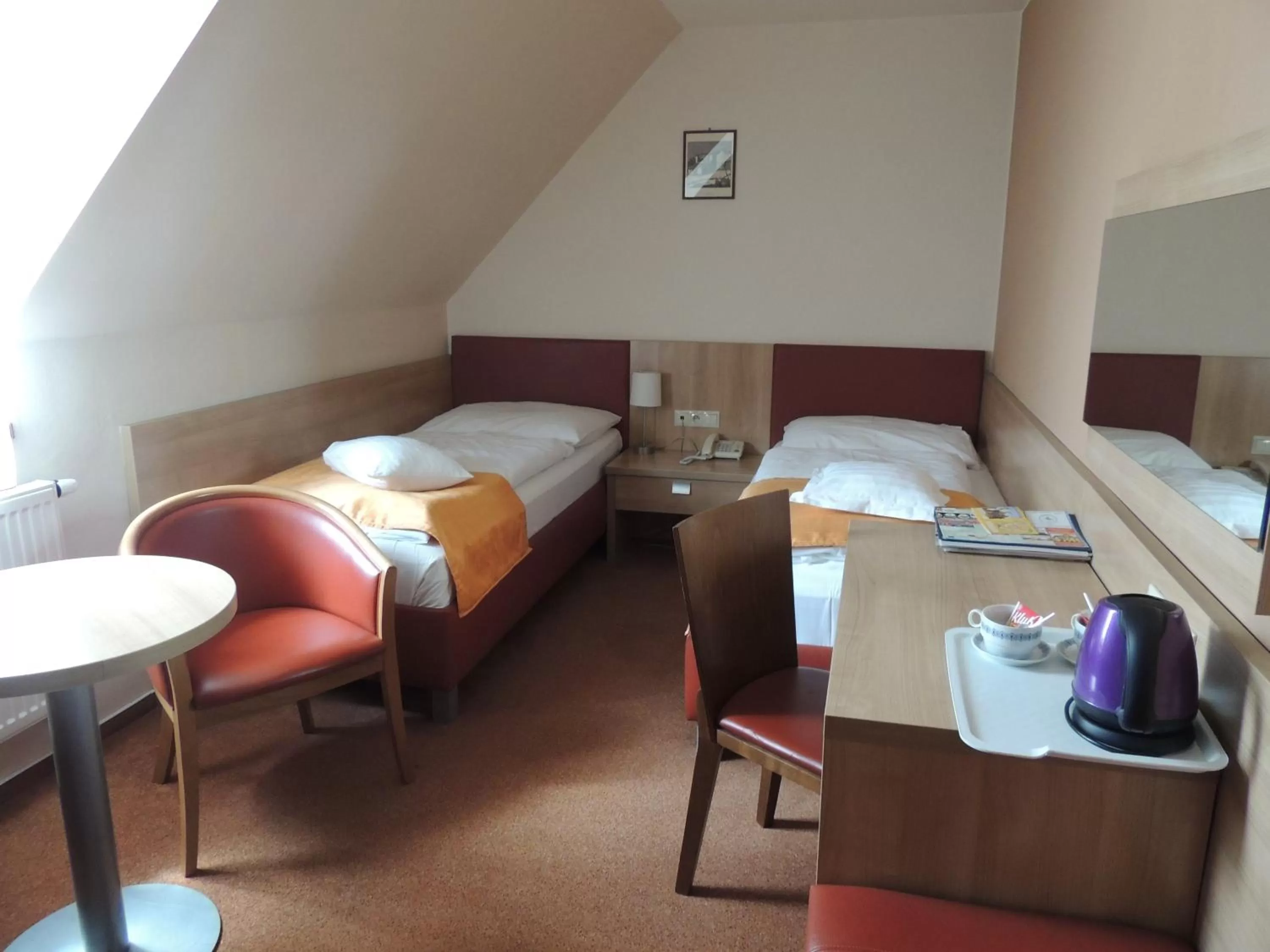 Photo of the whole room, Bed in Hotel Club