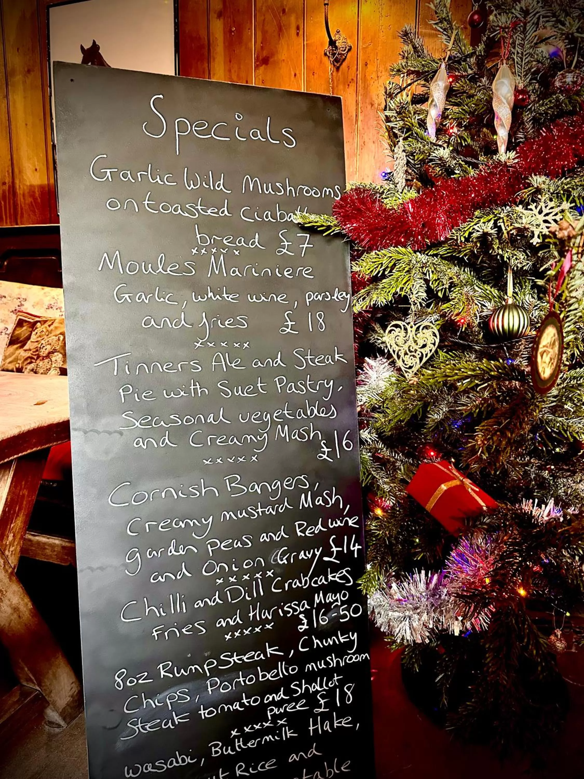 The White House at The Tinners Arms