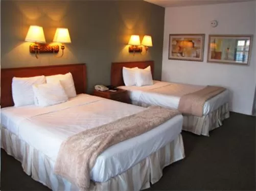 Queen Room with Two Queen Beds in Blue Marlin Motel