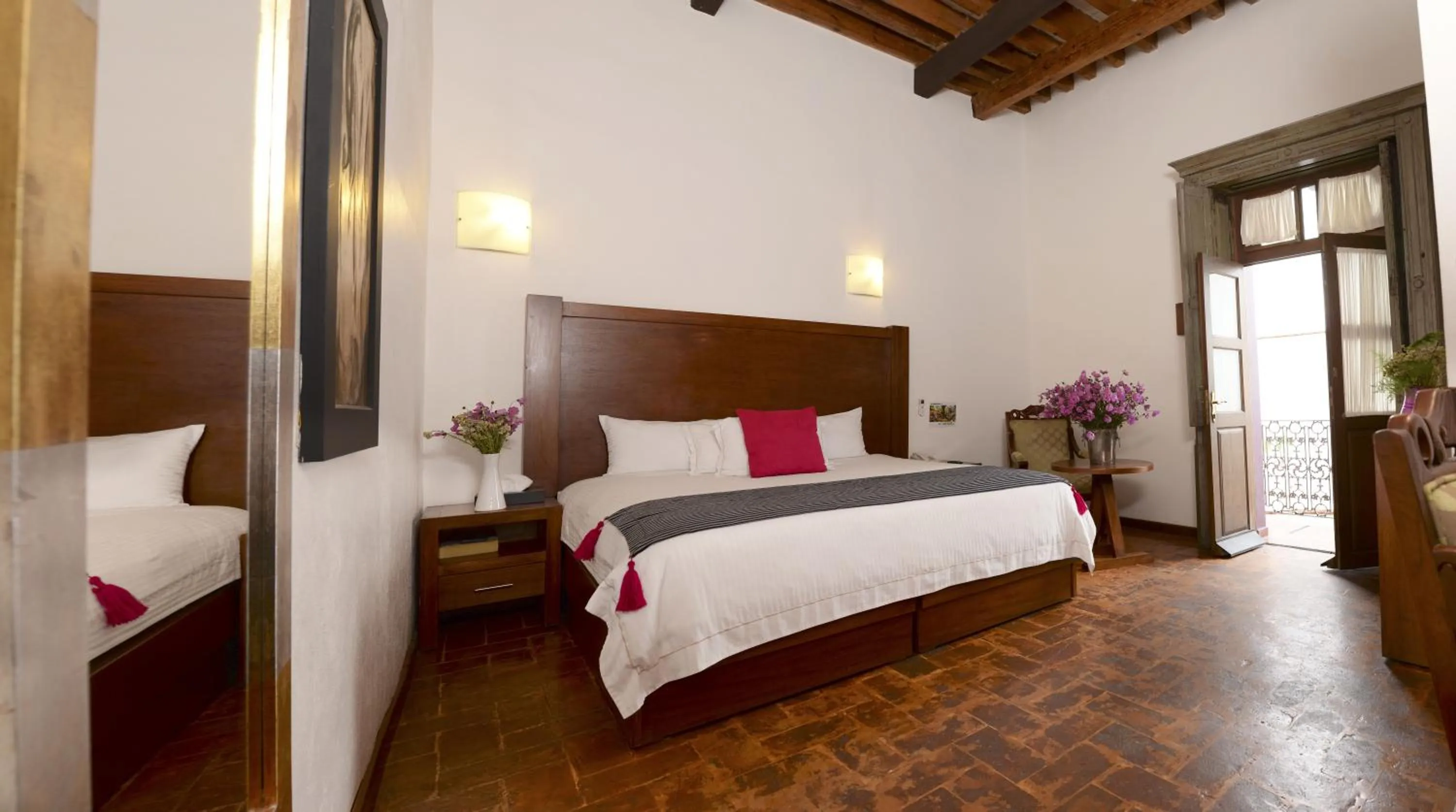 Bedroom, Bed in El Serafin Hotel Boutique