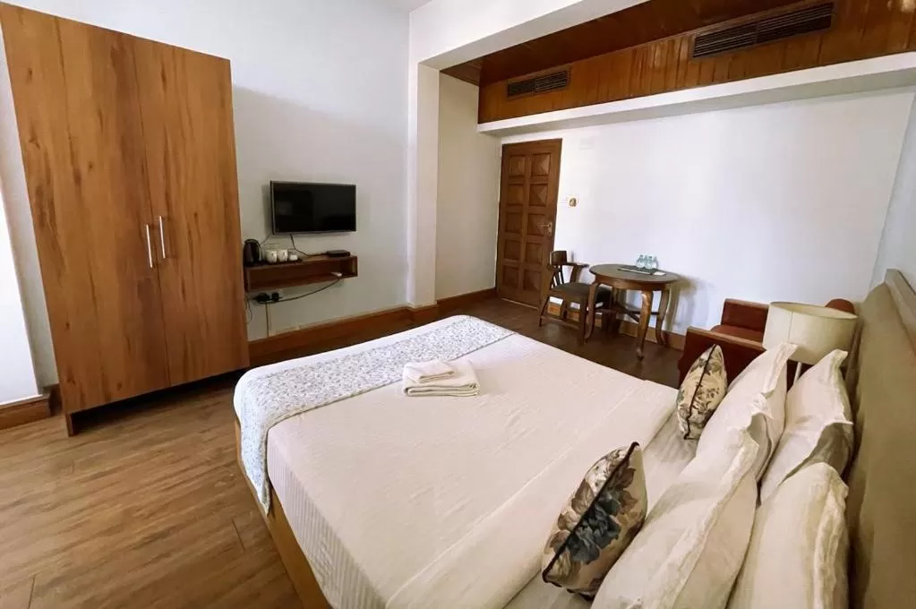 Bed in Hotel Tragopan