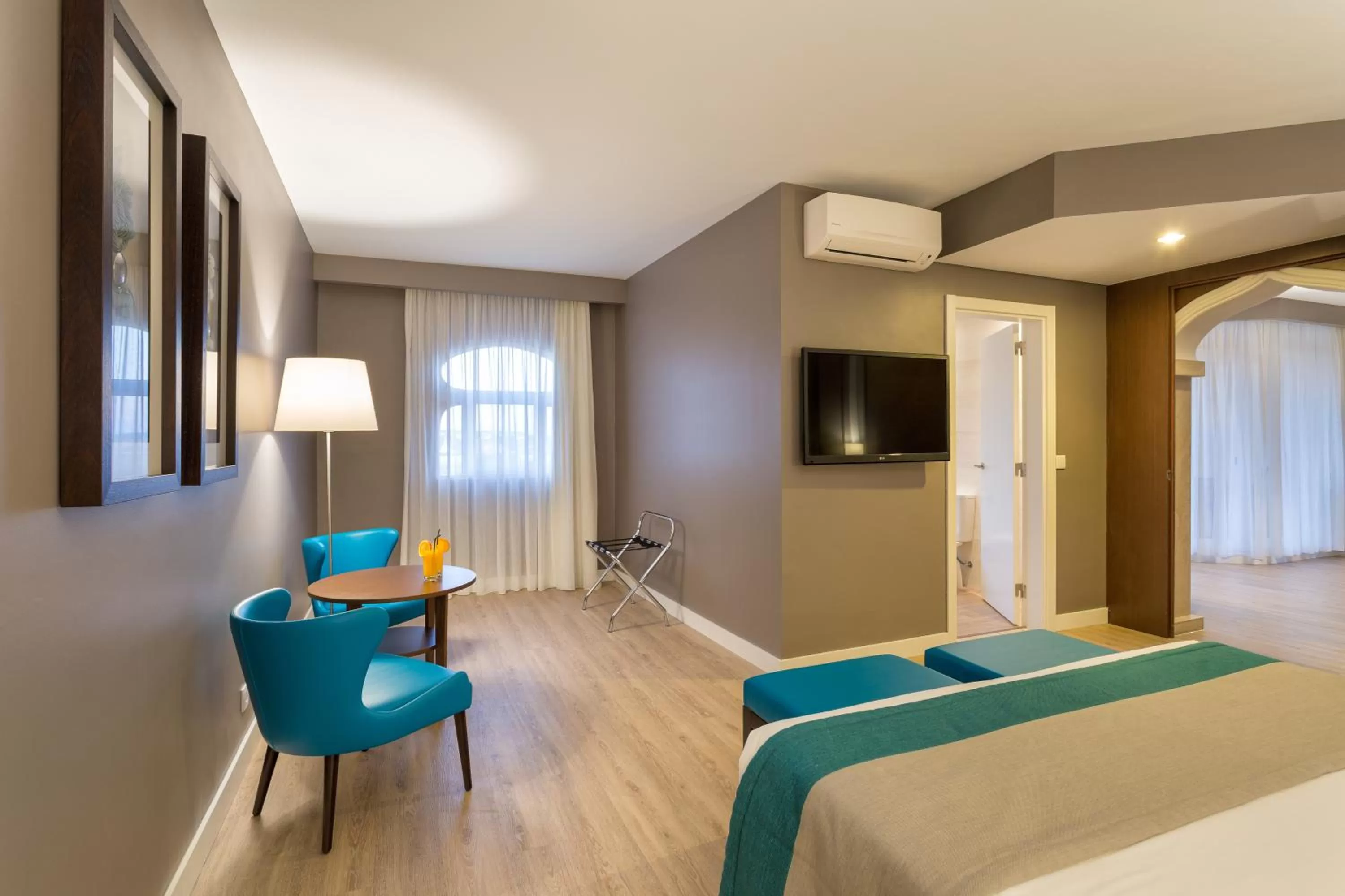 Bedroom, Bed in AP Oriental Beach - Adults Friendly