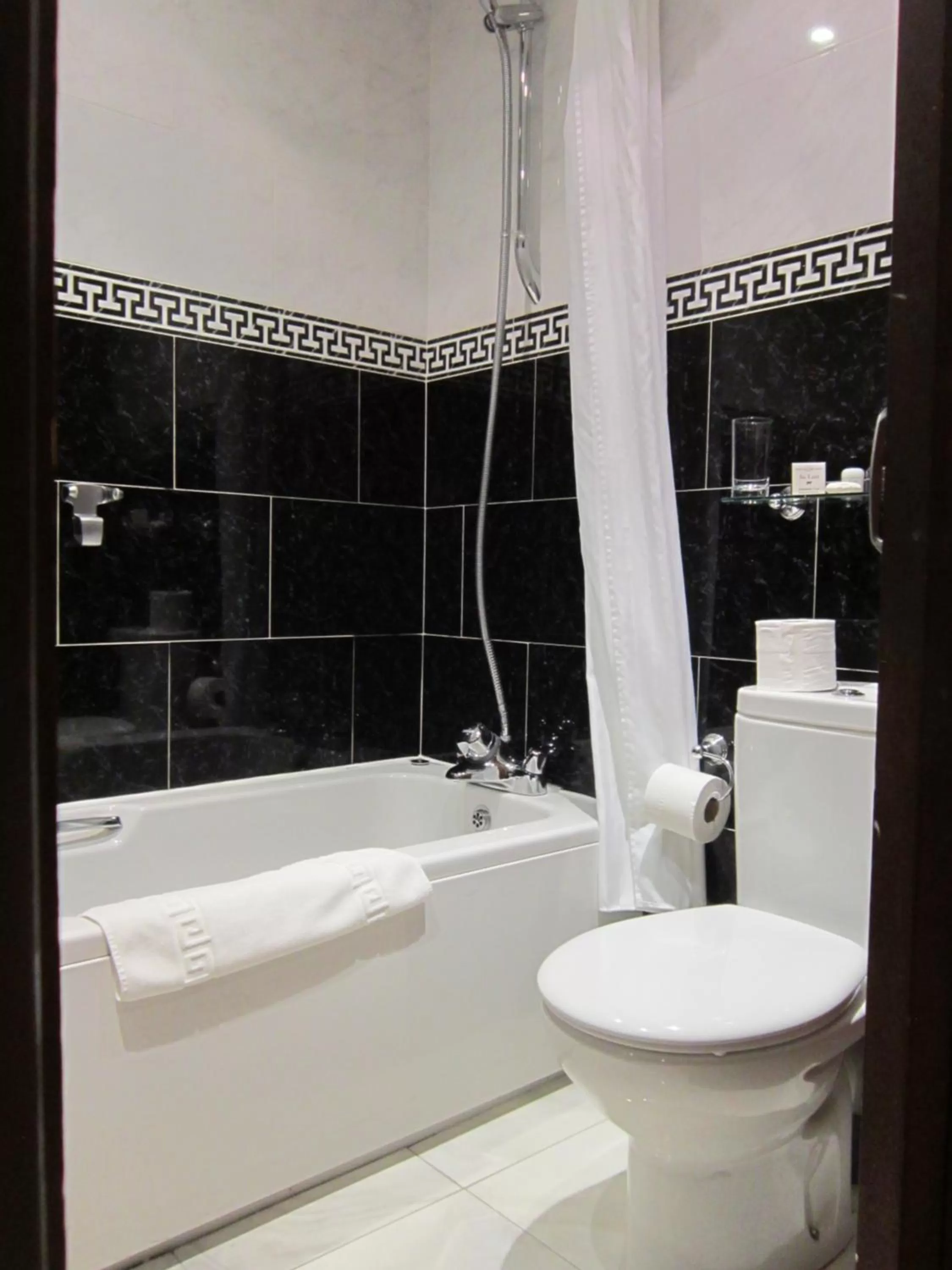 Bathroom in The Old White Lion Hotel