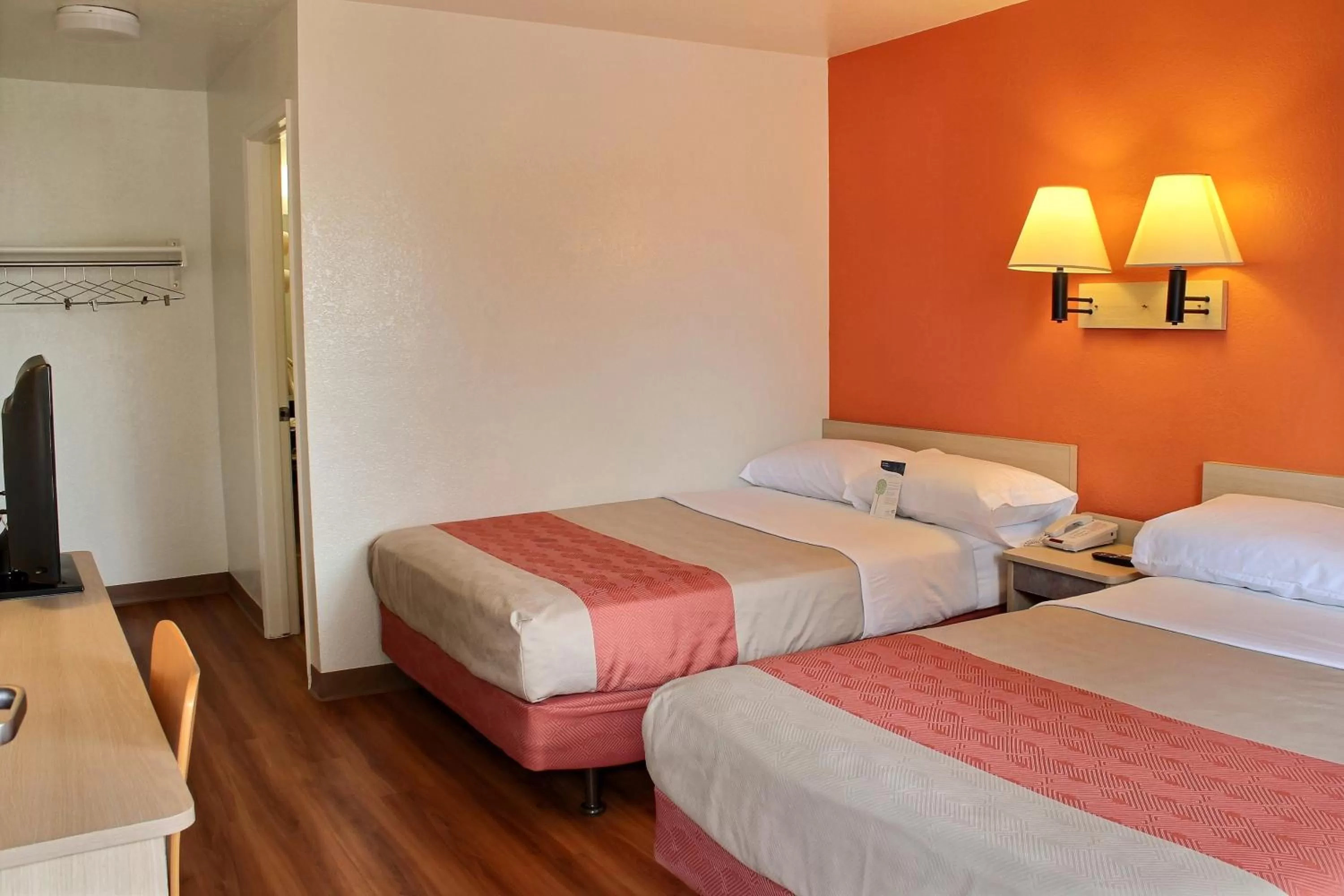 TV and multimedia in Motel 6-San Luis Obispo, CA - North