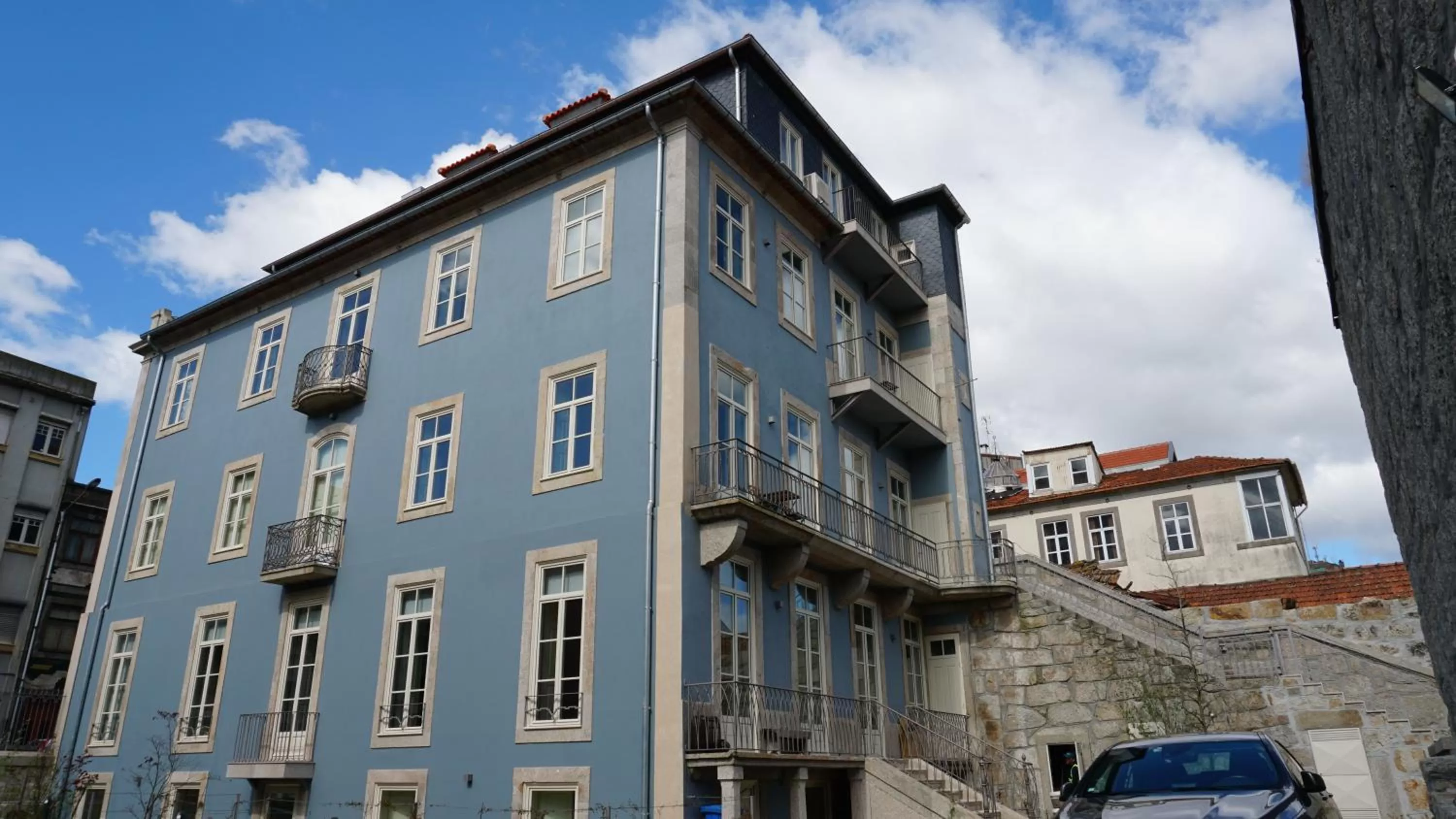 Property building in Oporto Maison Palace