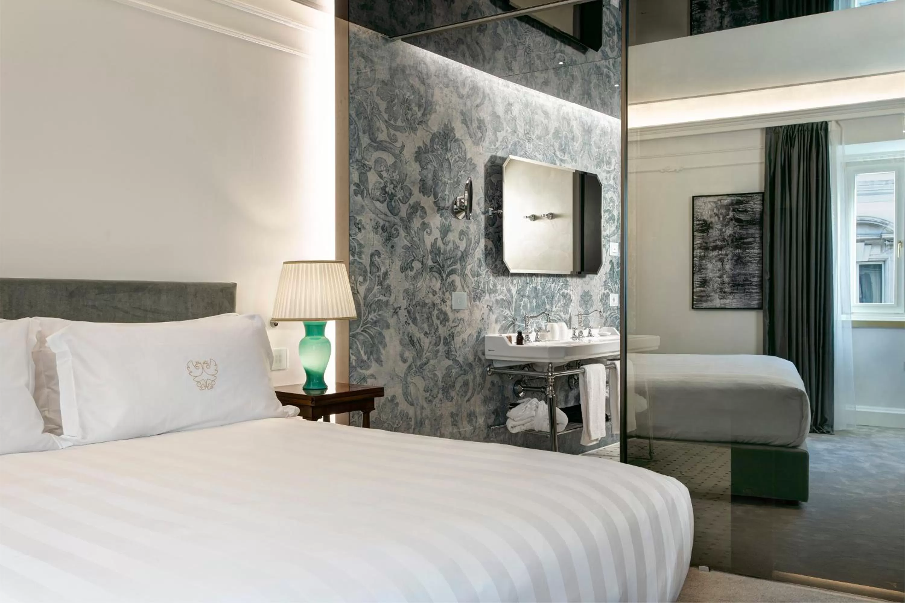 Photo of the whole room, Bed in Grand Hotel Duchi d'Aosta