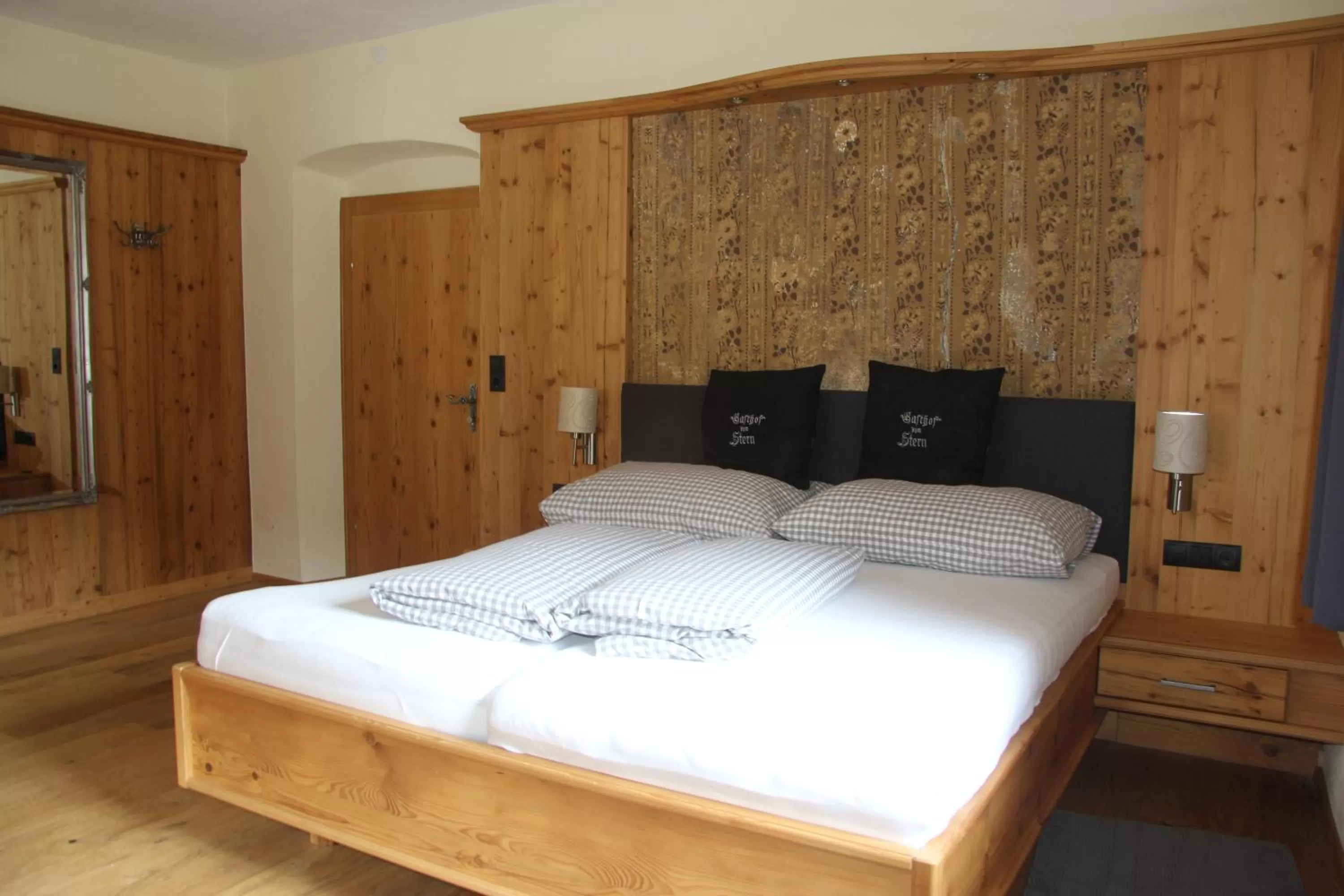 Photo of the whole room, Bed in Gasthof zum Stern