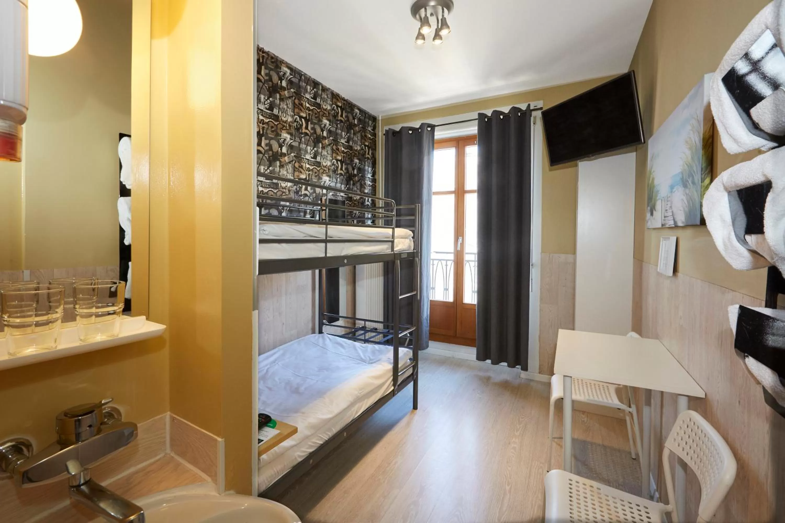 Photo of the whole room in Hotel Central