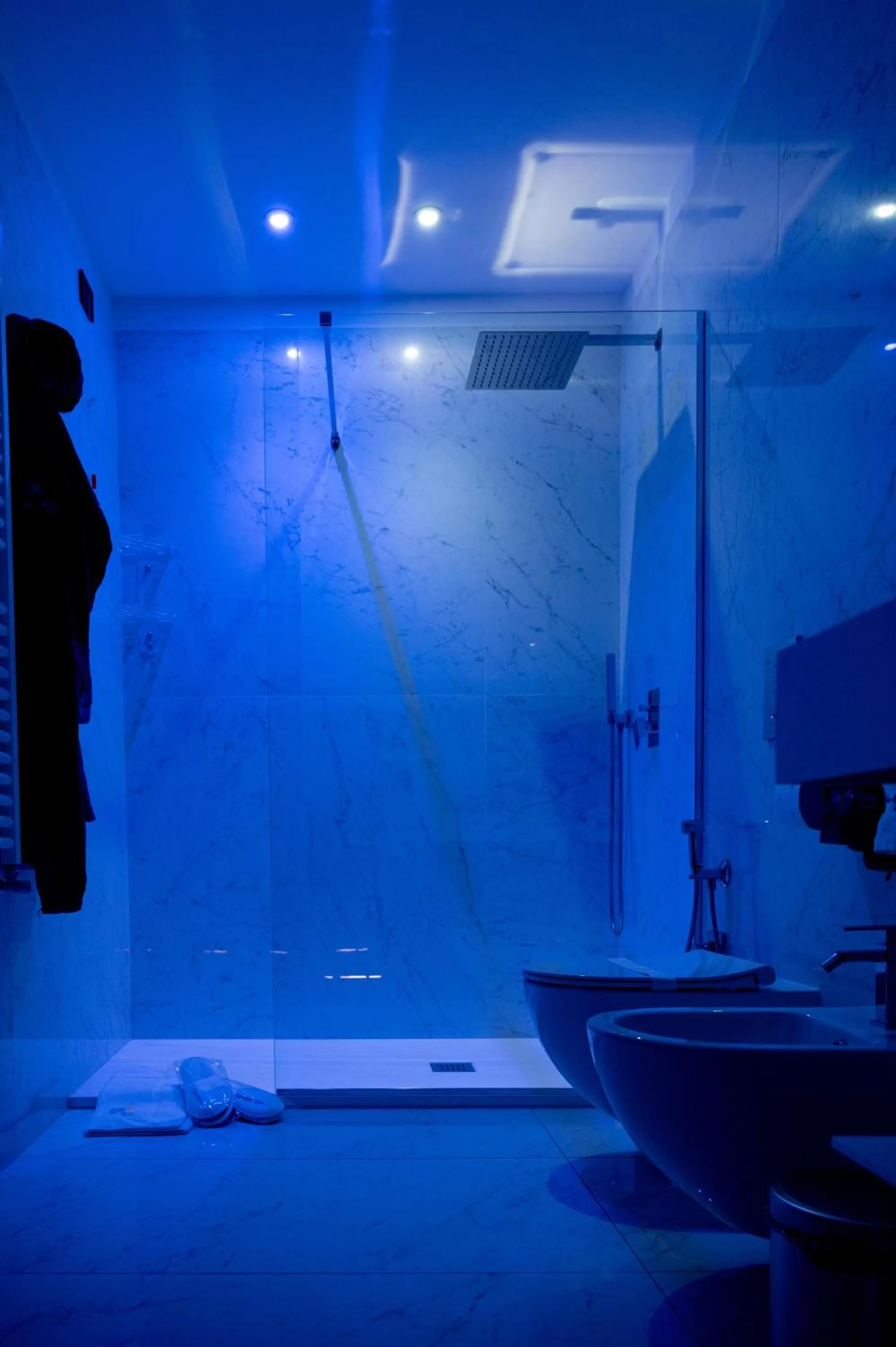 Shower in BM SUITES CEFALU