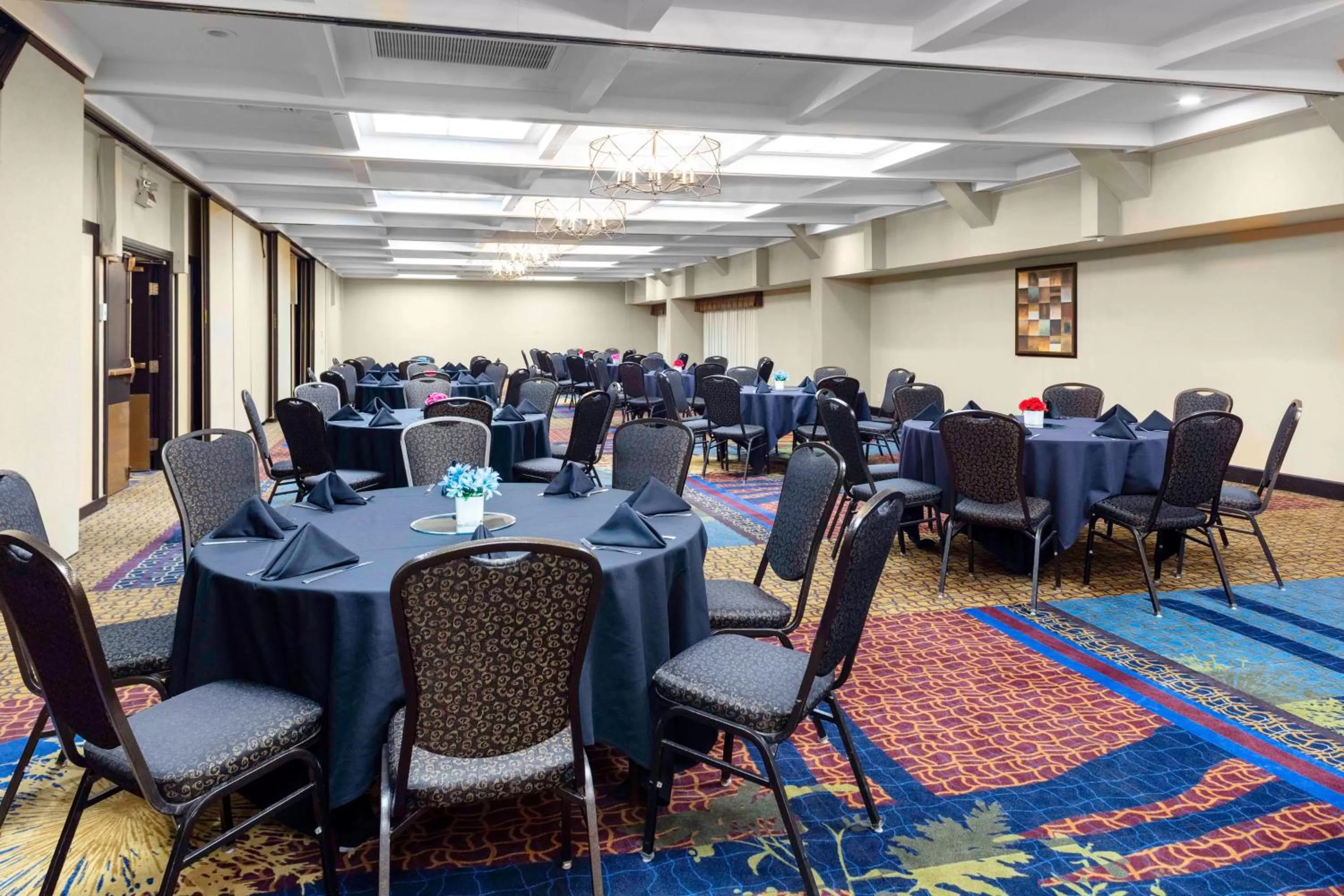 Meeting/conference room in Embassy Suites by Hilton Kansas City Plaza