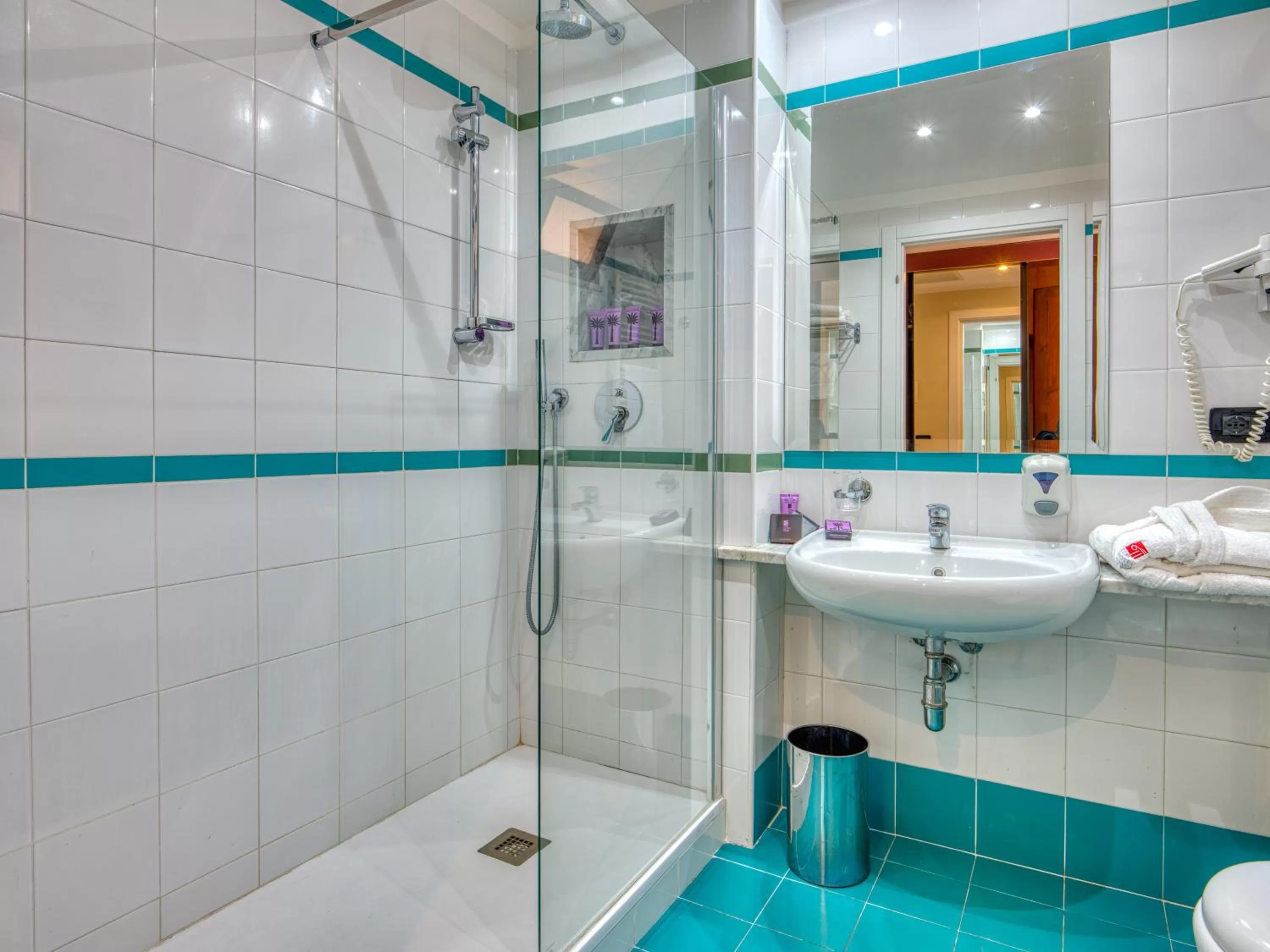 Bathroom in Hotel Ariston and Palazzo Santa Caterina