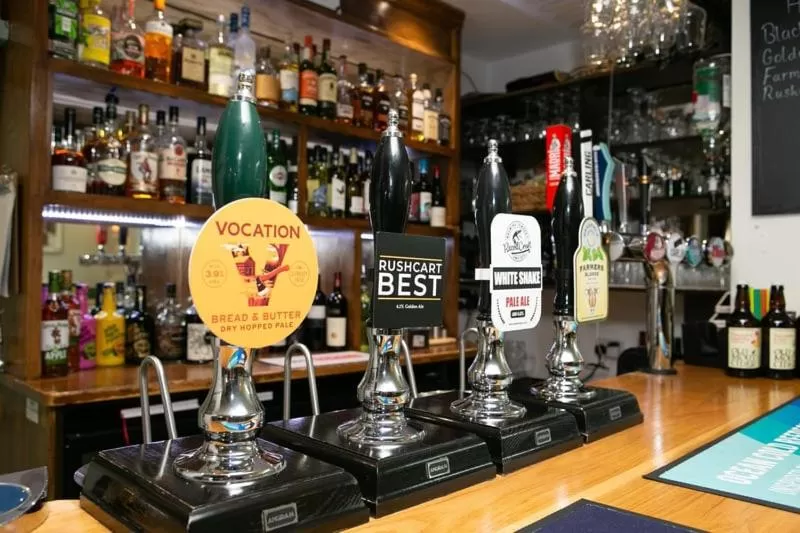 Lounge or bar in The New Rushcart Inn & Country Dining