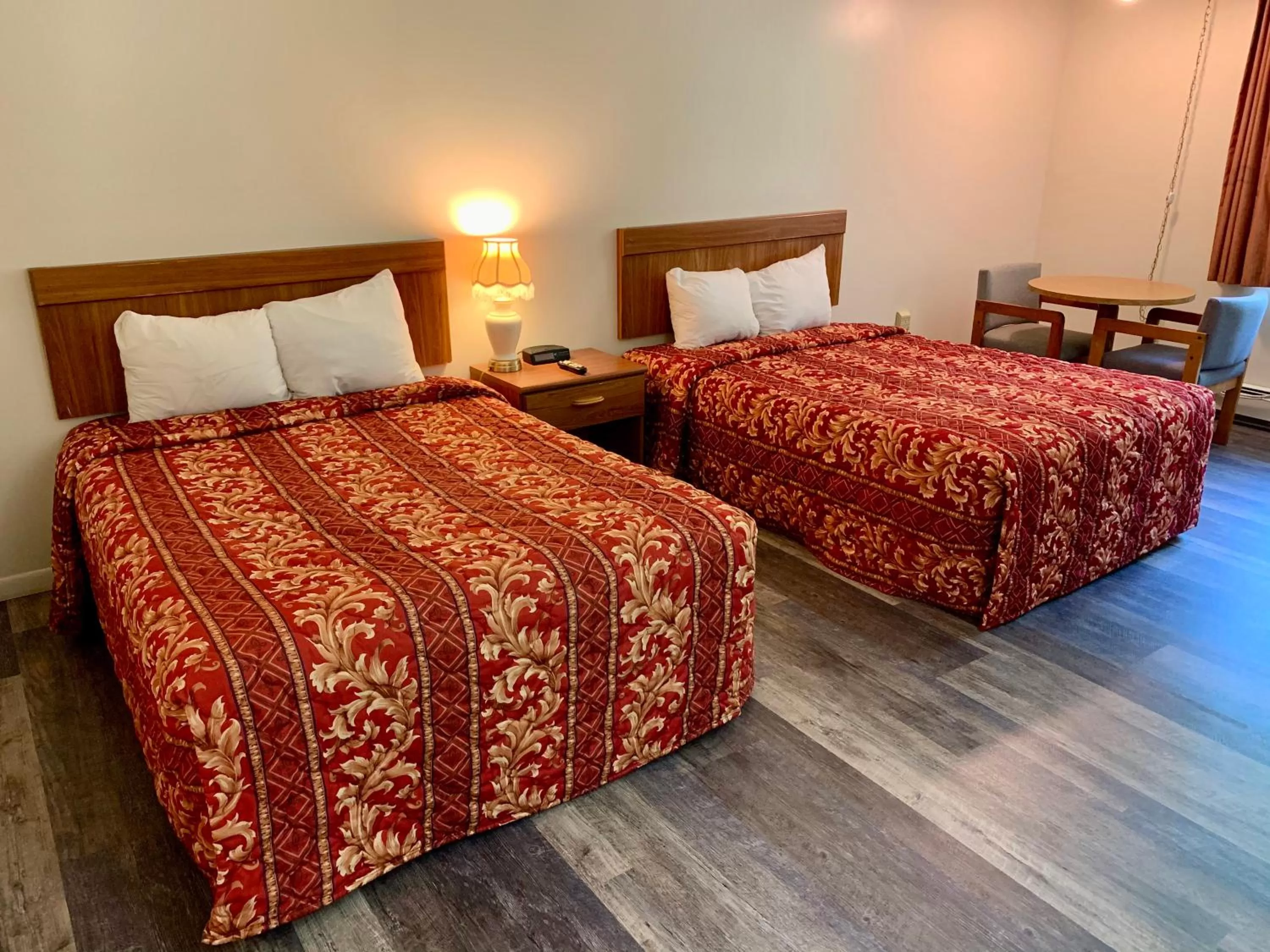 Standard Double Room in Executive Inn